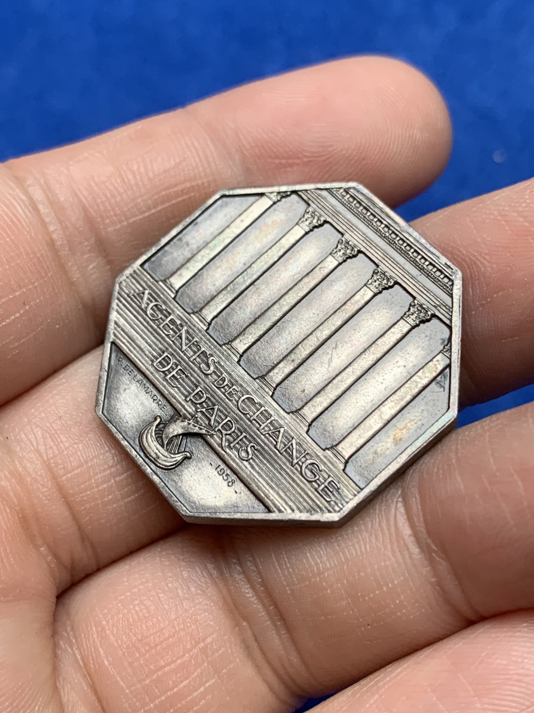 《竞宝斋》第157场-法国八角与章 专场！周日，周一，周四 3场 (全场包邮) 法国八角银质代币，巴黎外汇经纪人，19.6g，32mm，丰饶角边铭