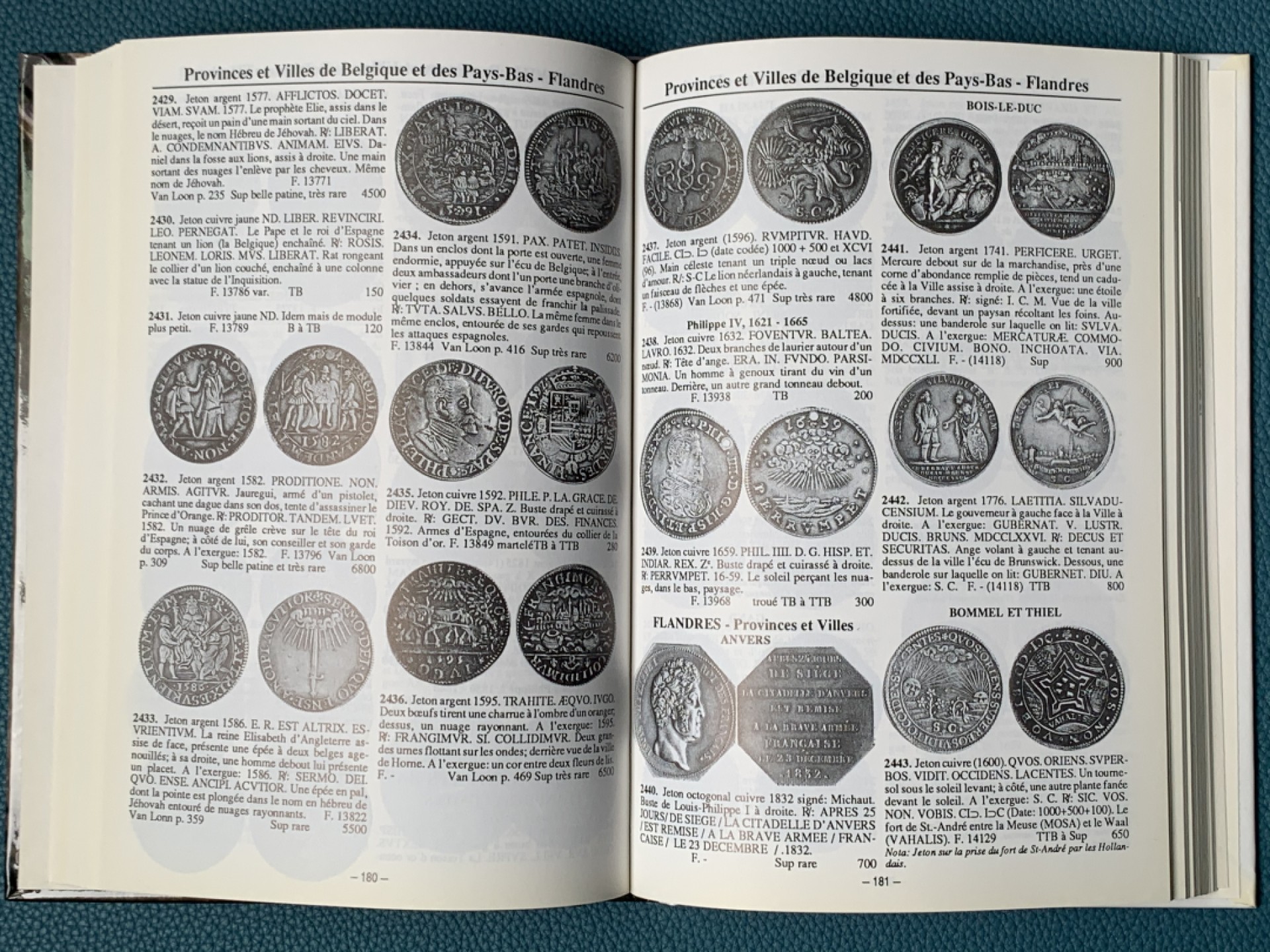 《竞宝斋》第157场-法国八角与章 专场！周日，周一，周四 3场 (全场包邮) 法国 1991年 JETONS 代币目录 所见最新版本 版别详尽 厚达349页 一本在手 八角我有 权威绝版目录 都是全新的 多本随机发