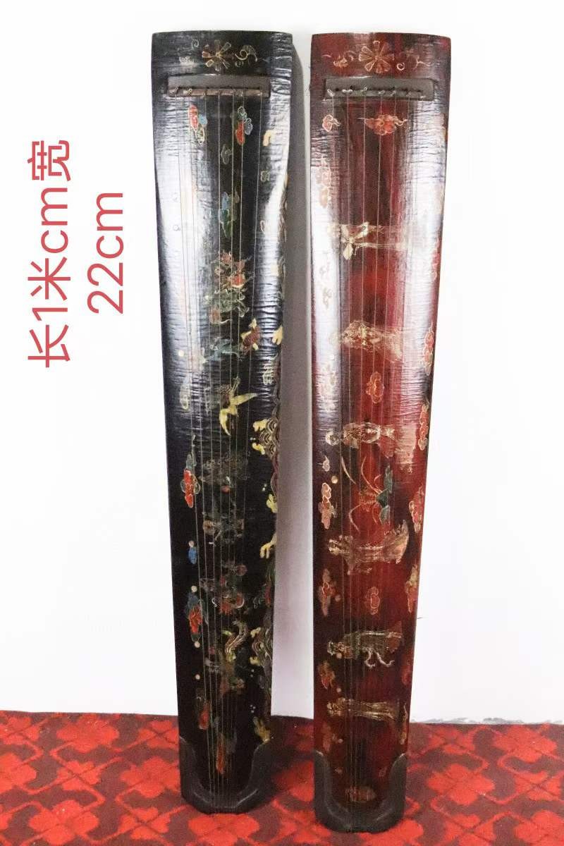 旧藏 明后期桐木《正合式古琴》，造型素静 大方 线条平滑，故被世人称做素琴 旧藏 明后期桐木《正合式古琴》，造型素静 大方 线条平滑，故被世人称做素琴