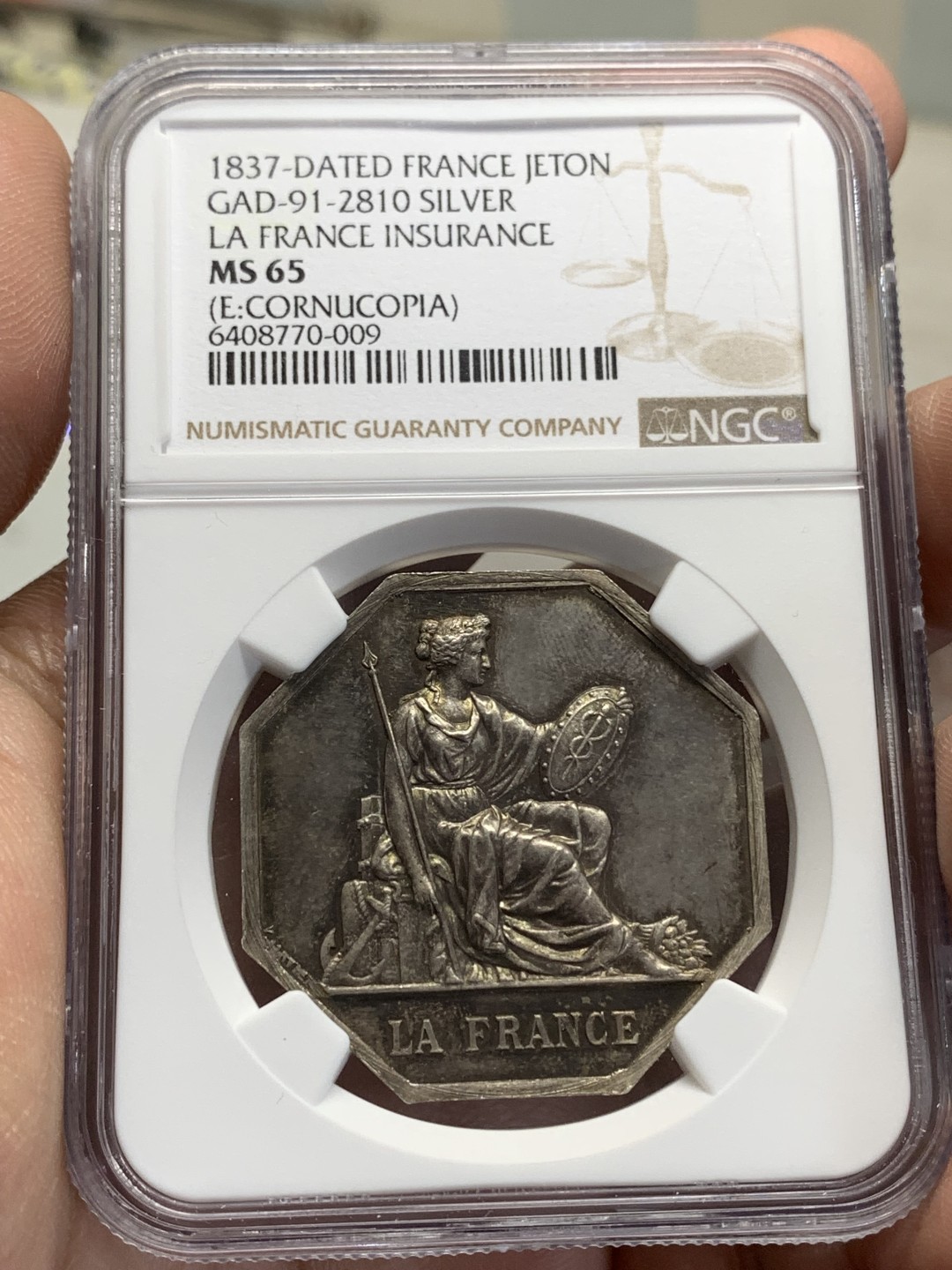 《竞宝斋》第157场-法国八角与章 专场！周日，周一，周四 3场 (全场包邮) NGC-MS65 法国 八角银质代币，法国保险公司，正面是雅典娜（密涅瓦）手持长矛和双蛇盾牌，大块头，金色包浆少见状态极佳