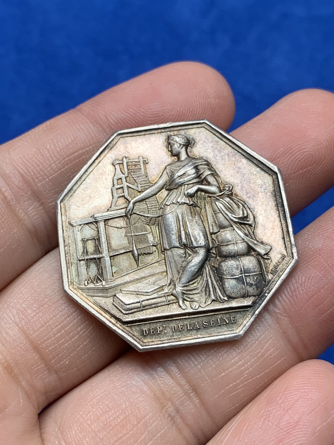 《竞宝斋》第157场-法国八角与章 专场！周日，周一，周四 3场 (全场包邮) 法国八角银质代币，塞纳河工会，18.61g，35.5mm，丰饶角边铭，金色包浆