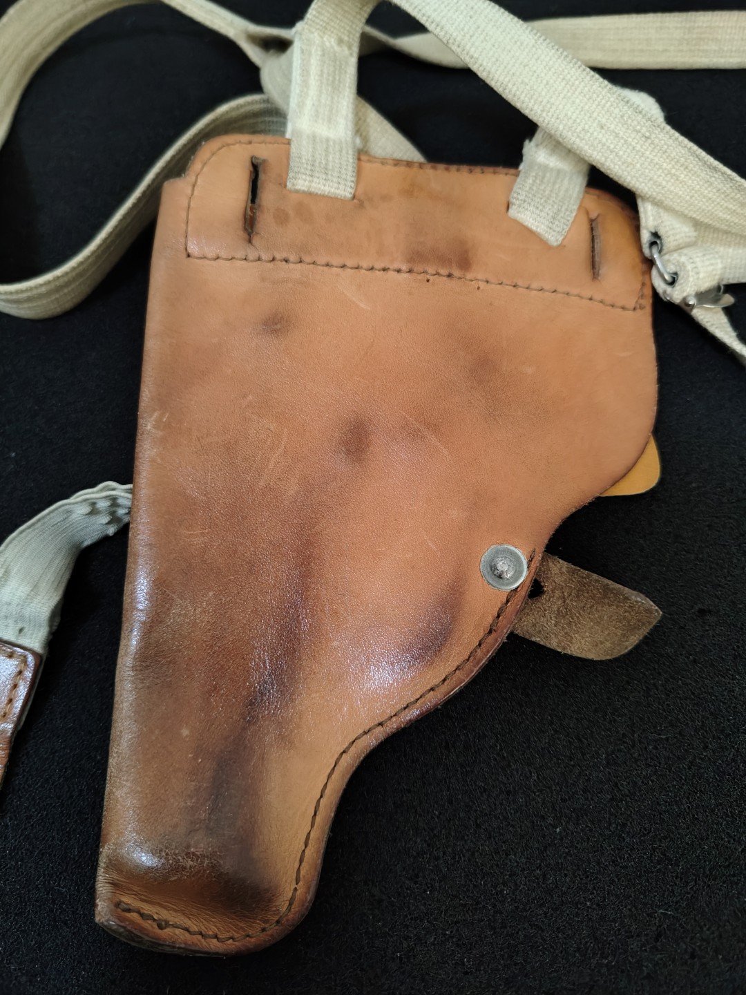 全场0元起拍 第50期 咸鱼国勋章拍卖专场 4月26日（周三）下午6：00开始 东德国安用 隐藏式腋下马卡工具套