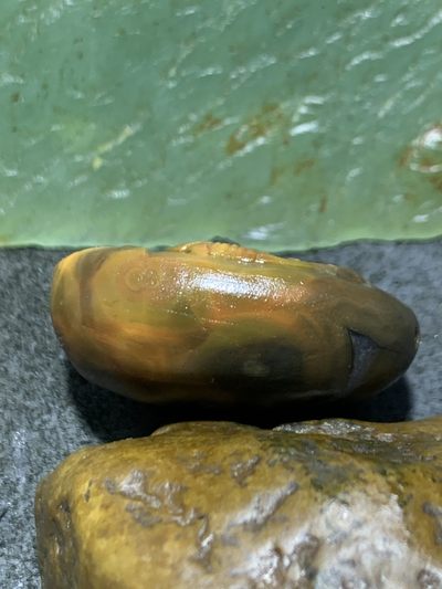 精美亚光冰飘战国红玛瑙雕刻手工俏色巧雕莲年有鱼吊坠一个 精美亚光冰飘战国红玛瑙雕刻手工俏色巧雕莲年有鱼吊坠一个