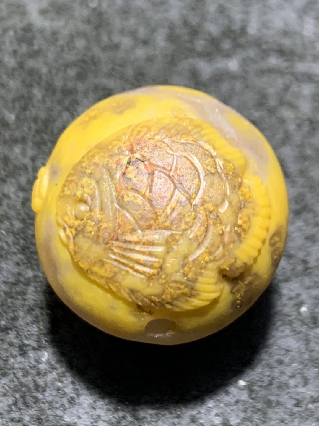 精美冰飘亚光草花纹战国红玛瑙手工巧色巧雕富贵有余随形珠一个