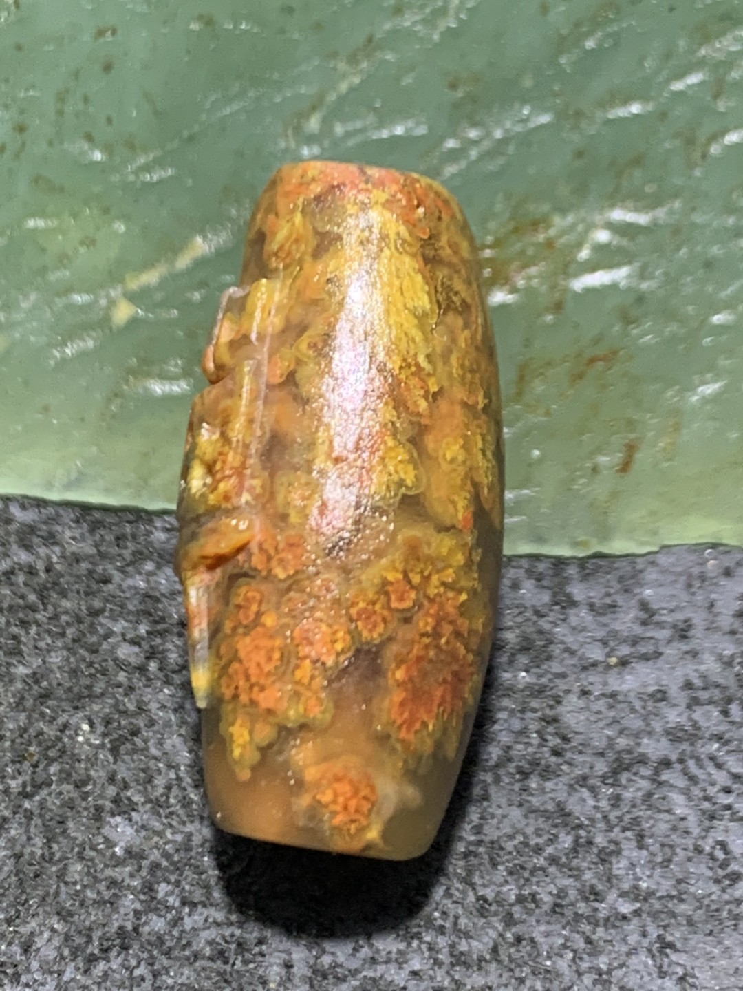 精美亚光黄金草花纹战国红玛瑙手工雕刻禅字随形勒子一颗