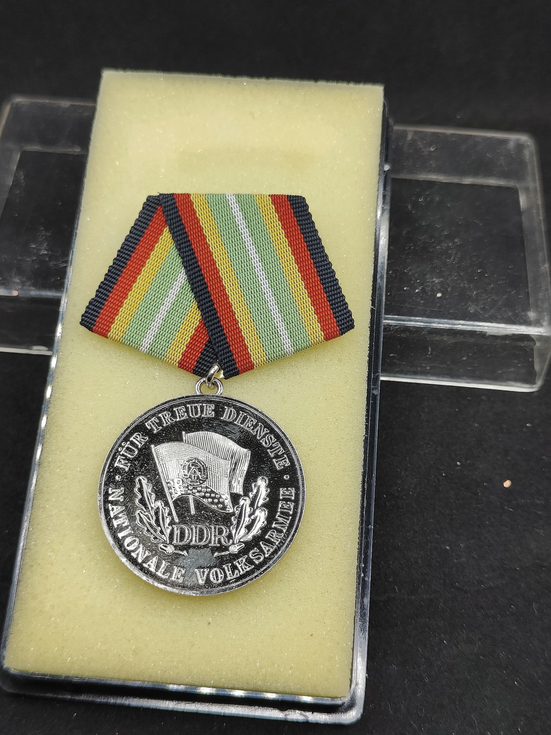 全场0元起拍 第50期 咸鱼国勋章拍卖专场 4月26日（周三）下午6：00开始 东德人民军10年服役章