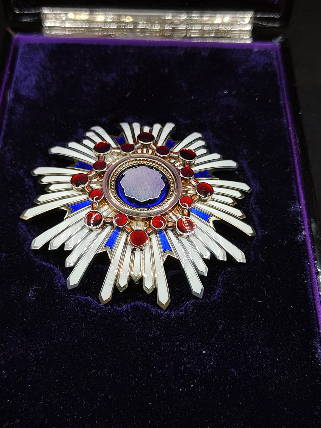 全场0元起拍 第50期 咸鱼国勋章拍卖专场 4月26日（周三）下午6：00开始 日本二等瑞宝章 银制珐琅