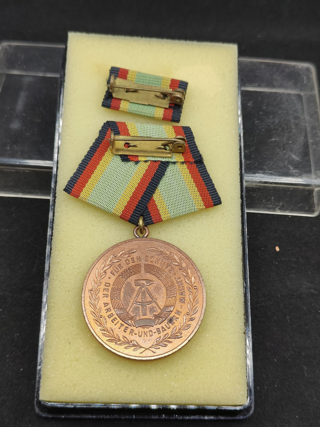 全场0元起拍 第50期 咸鱼国勋章拍卖专场 4月26日（周三）下午6：00开始 东德人民军5年服役章