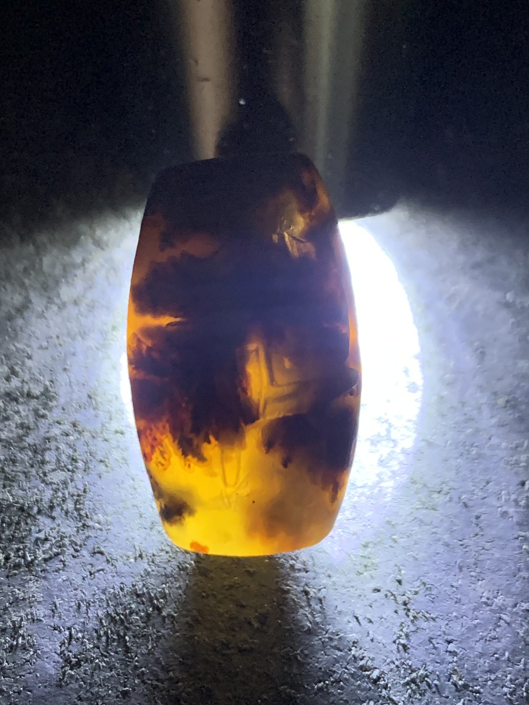 精美亚光黄金草花纹战国红玛瑙手工雕刻禅字随形勒子一颗