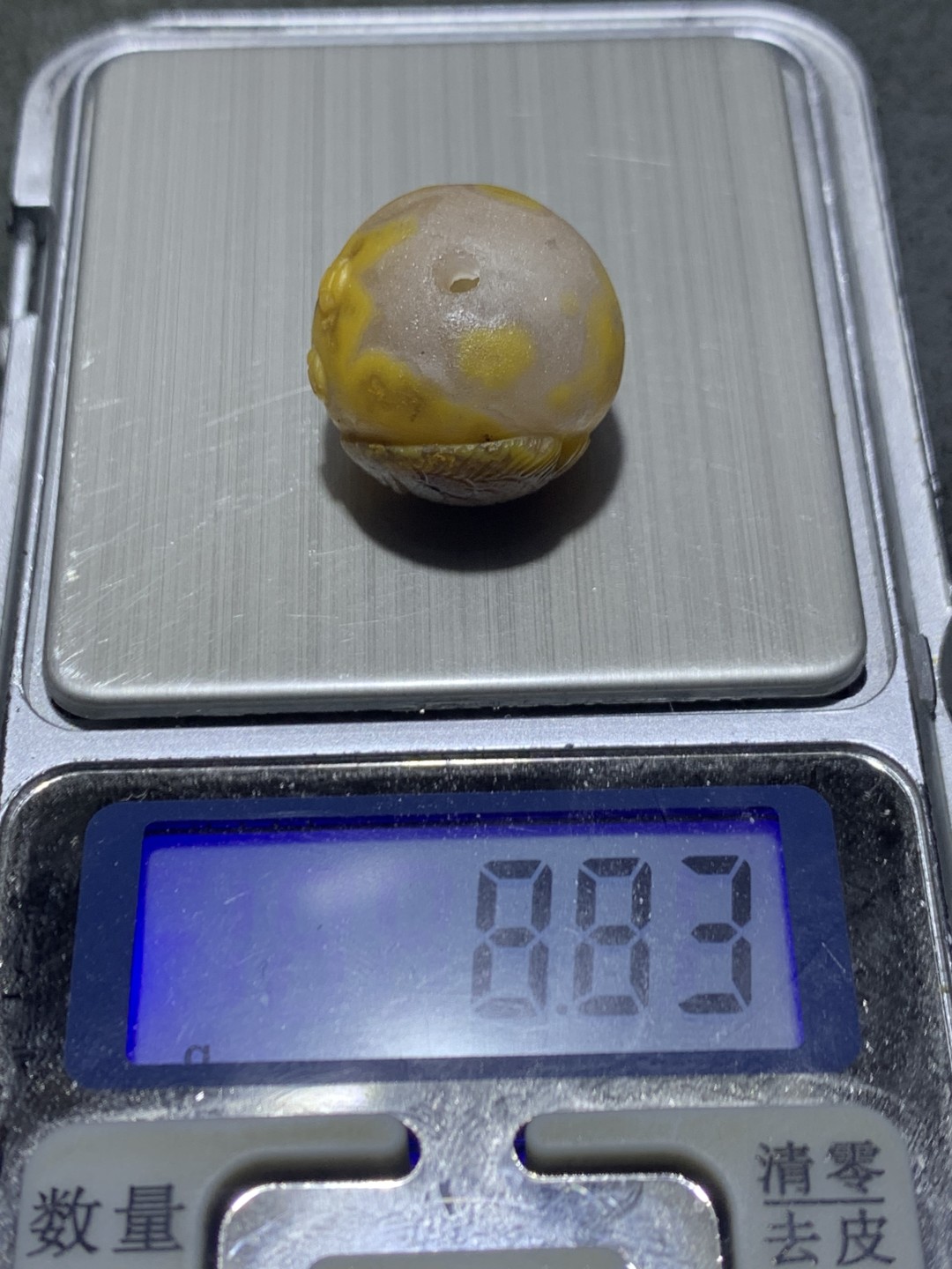 精美冰飘亚光草花纹战国红玛瑙手工巧色巧雕富贵有余随形珠一个