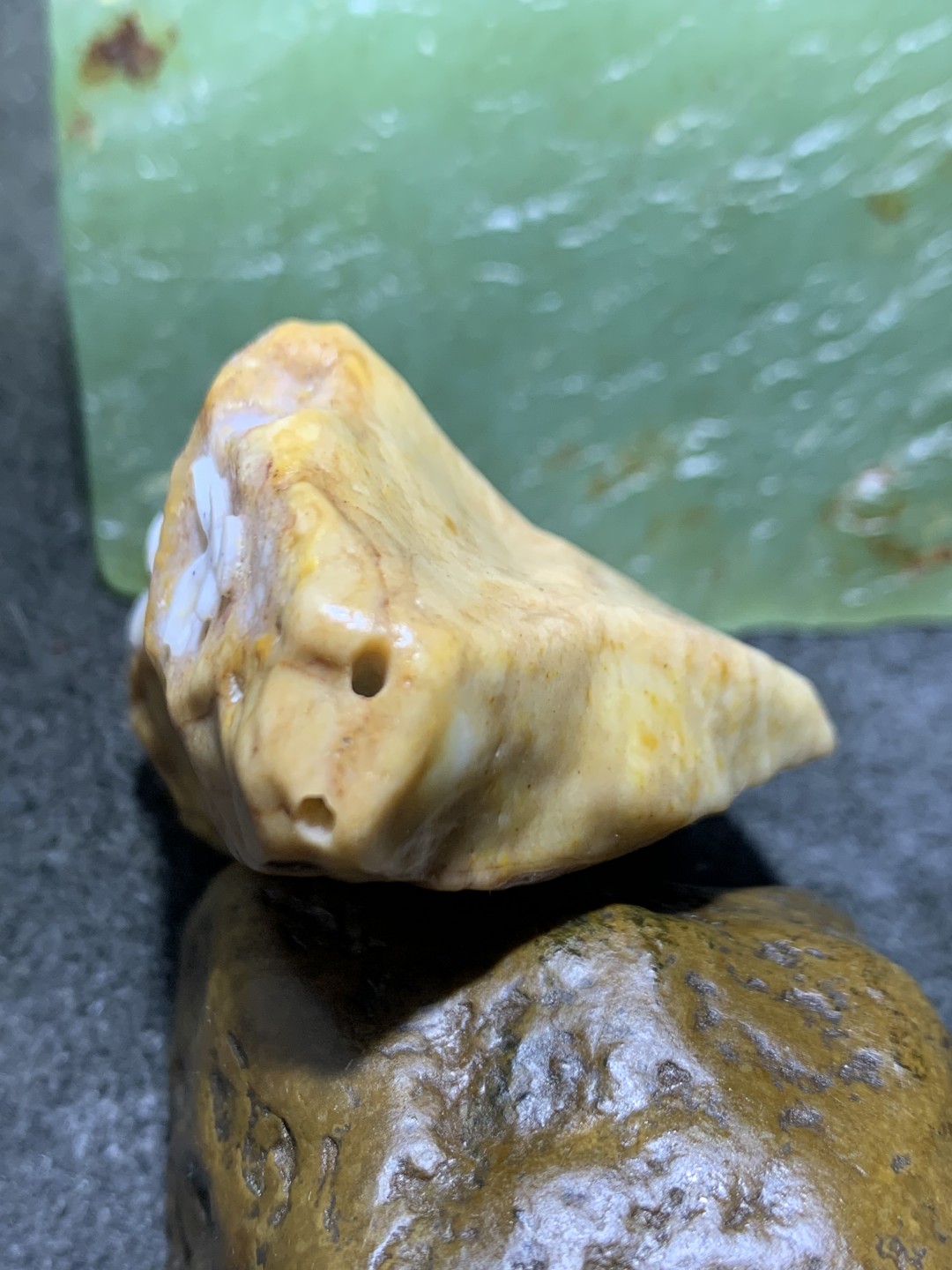 精美戈壁彩玉手工雕刻天地人把件（吊坠)一个！