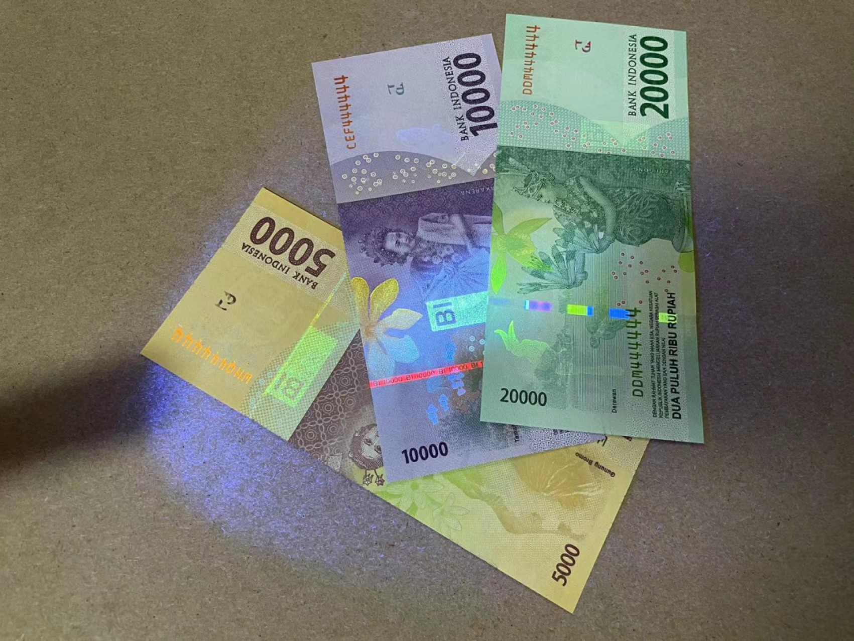 【Blue Auction】✨世界纸币精拍第317期——小精品场 【一组3张 全同4】印尼 2022年5000-20000卢比 全新UNC