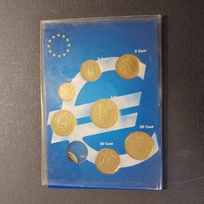 0起1加-纯粹捡漏拍-188【苏维埃的波澜壮阔】苏联纪念币+散币场 - 圣马力诺镀金版欧元套币卡装-少10分