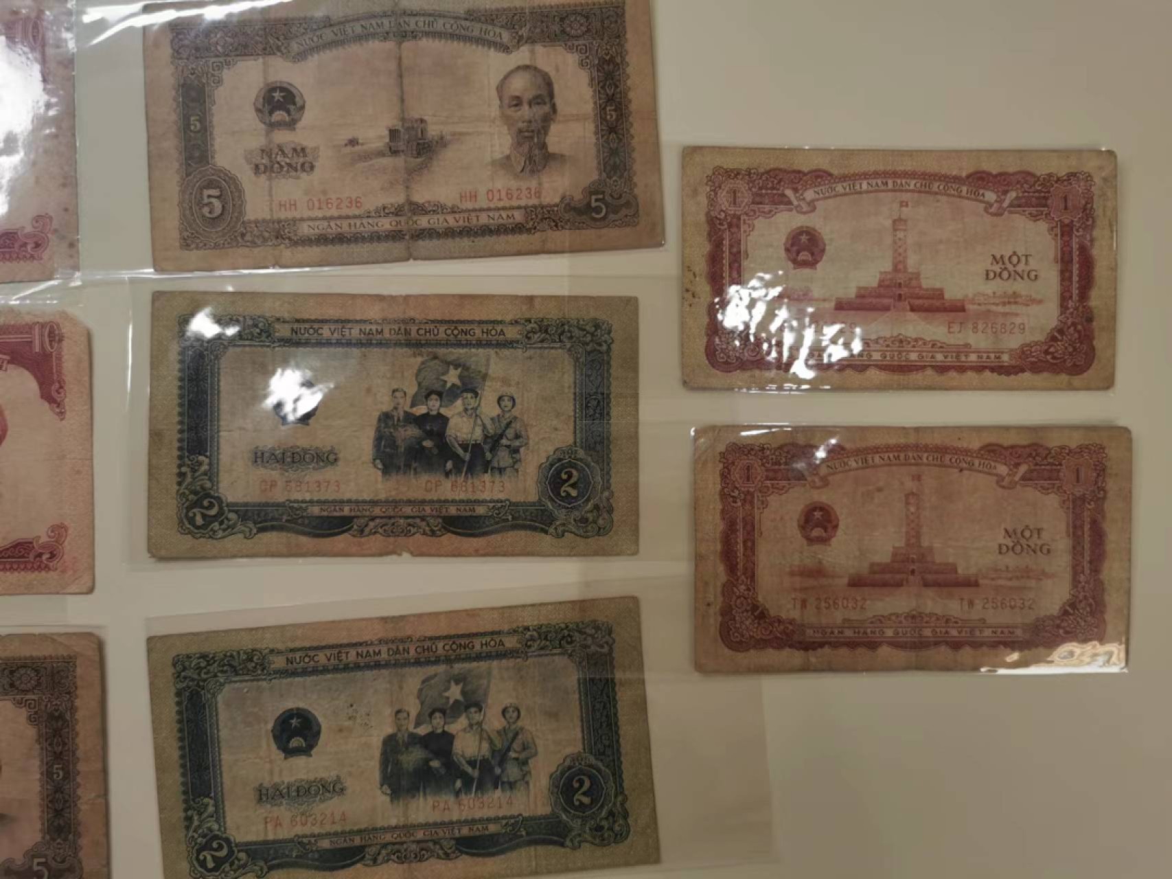 237.【鲸贝乐淘★两拍包邮】三字经·第“为人子，方少时”号拍卖 【中国代印★越南🇻🇳】1958年1.2.5.10盾，2套一起，5盾海鸥水印，流通品相如图所示