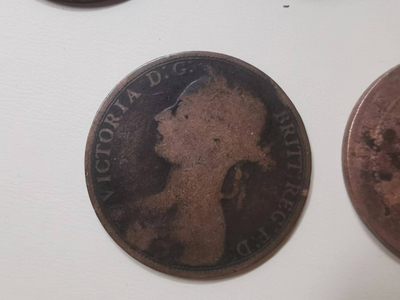 238.【鲸贝乐淘★两拍包邮】三字经·第“亲师友，习礼仪”号拍卖 【越南🇻🇳】法属流通硬币一组5枚，坐像和武女神头像，流通品相如图所示