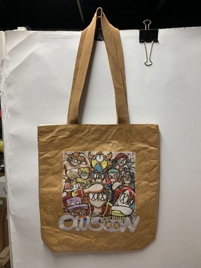 零元拍：展会热卖款，歪歪 OWSON系列杜邦纸手提袋  复古牛皮色防水洗杜邦环保潮流手袋《海贼王》，尺寸约35/38.5CM。 - 零元拍：展会热卖款，歪歪 OWSON系列杜邦纸手提袋  复古牛皮色防水洗杜邦环保潮流手袋《海贼王》，尺寸约35/38.5CM。