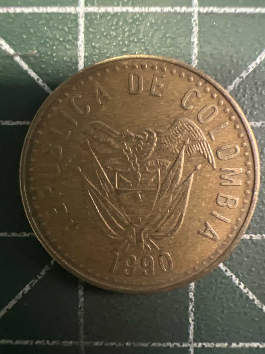 泡泡堂第293期  世界硬币 （无押金，捡漏，全场20包邮，偏远地区除外，接收代拍业务） 哥伦比亚20比索