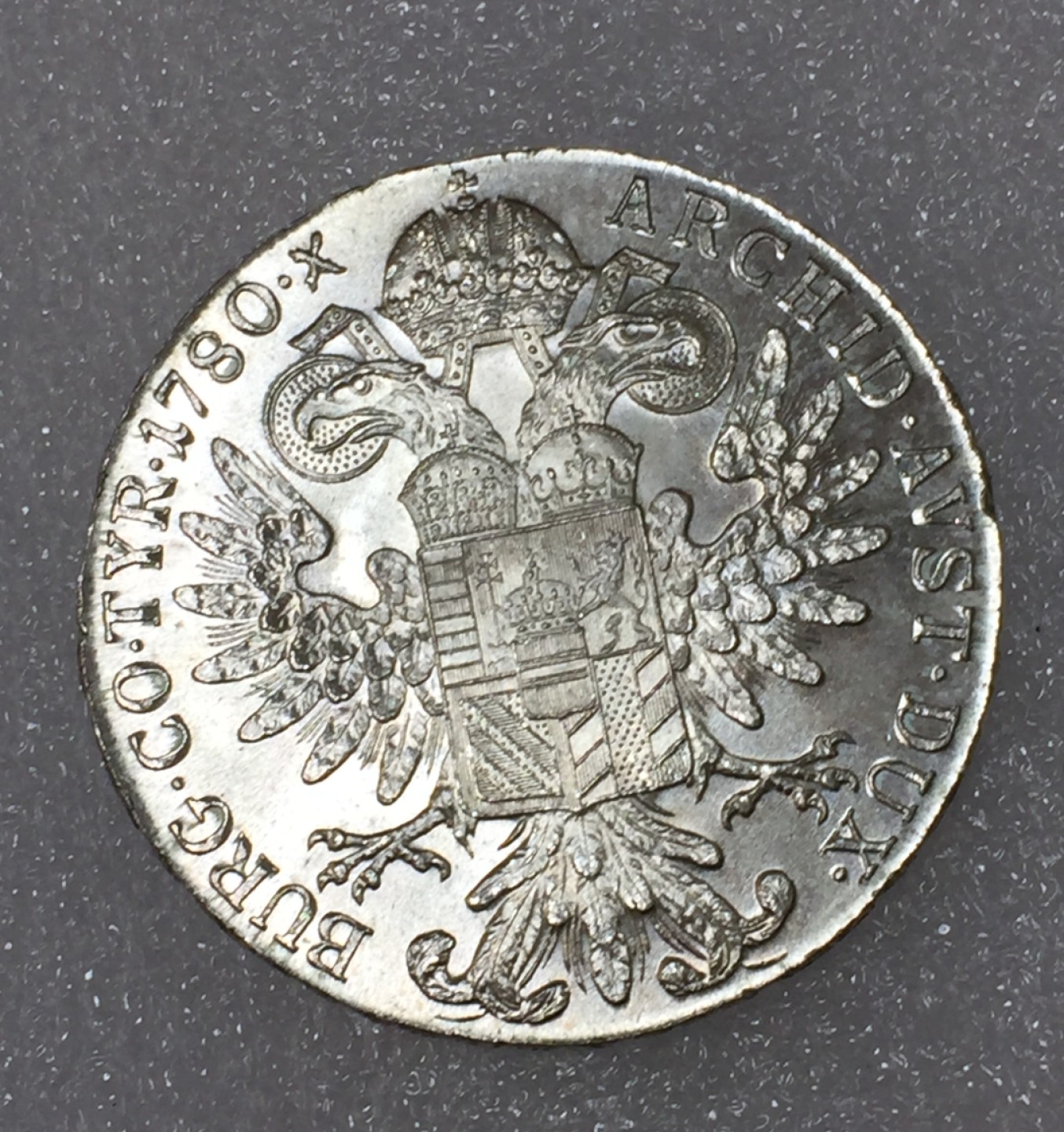 方圆集藏第四期专场 11472-奥地利1780官方后铸版大奶妈银币