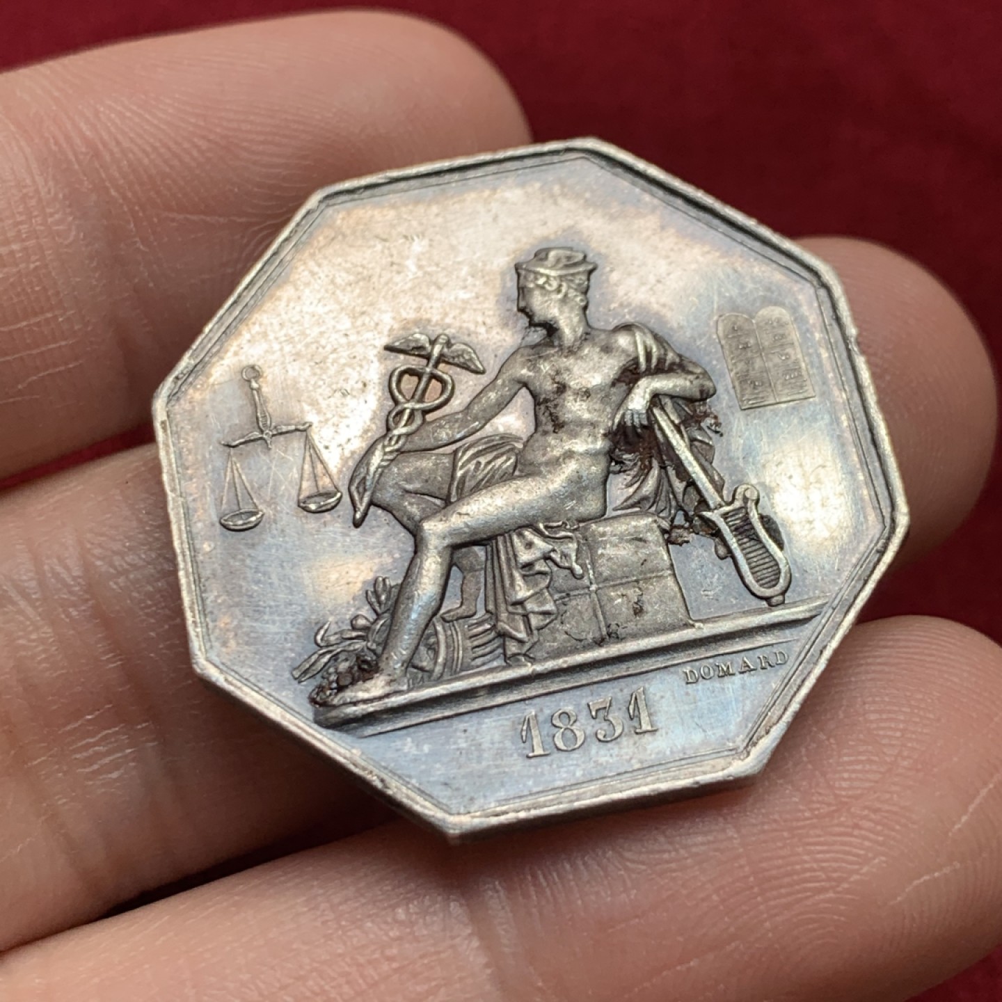 《竞宝斋》第159场-周日，周一 2场 (全场包邮) 法国 1860-1867 政府专家委员会 墨丘利 银质八角代币 对角34mm对边31mm 15.56g 边铭蜜蜂argent