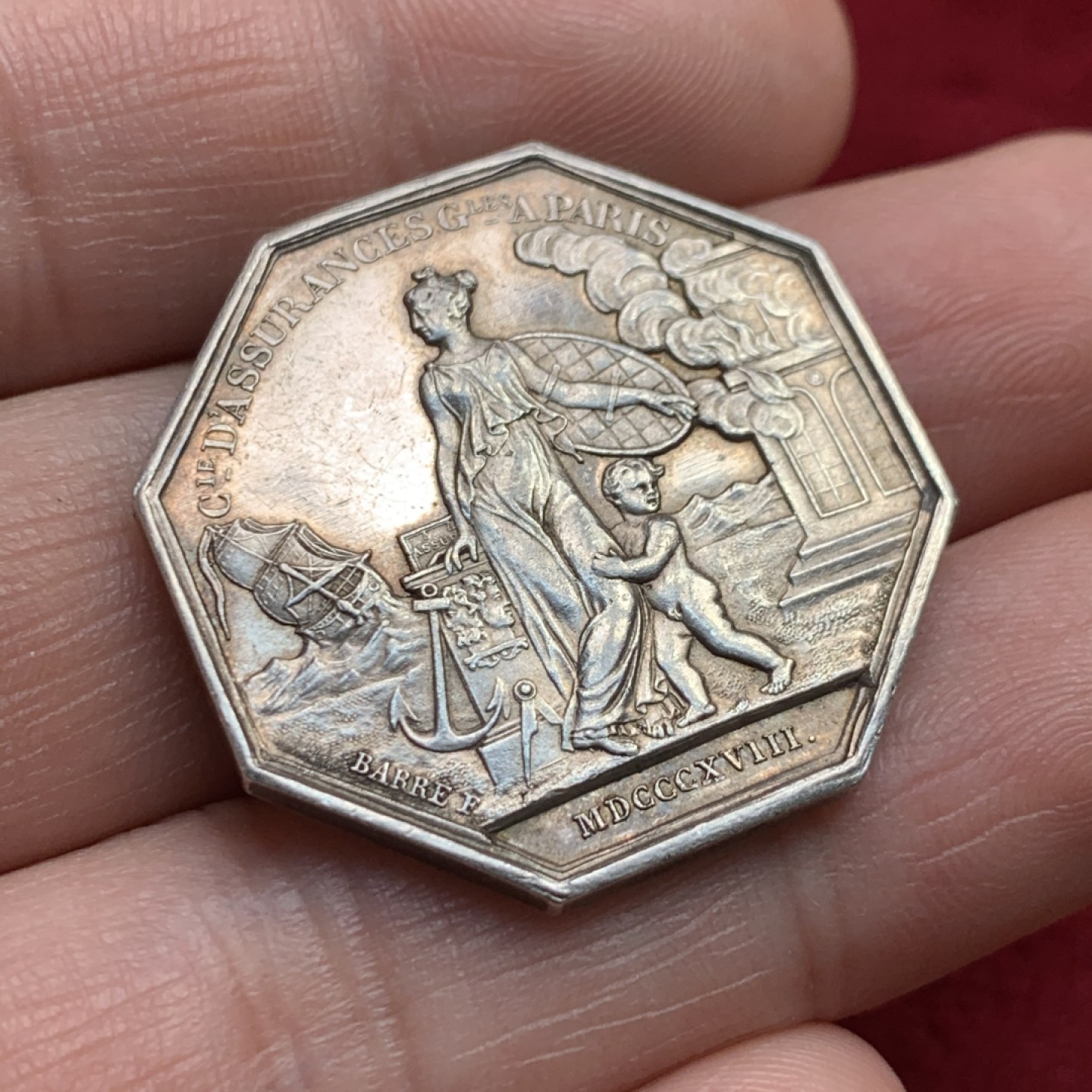 《竞宝斋》第159场-周日，周一 2场 (全场包邮) 法国  路易十八 火宅保险 八角银质代币 船首+银标 早期品种  13.8克 30.7mm