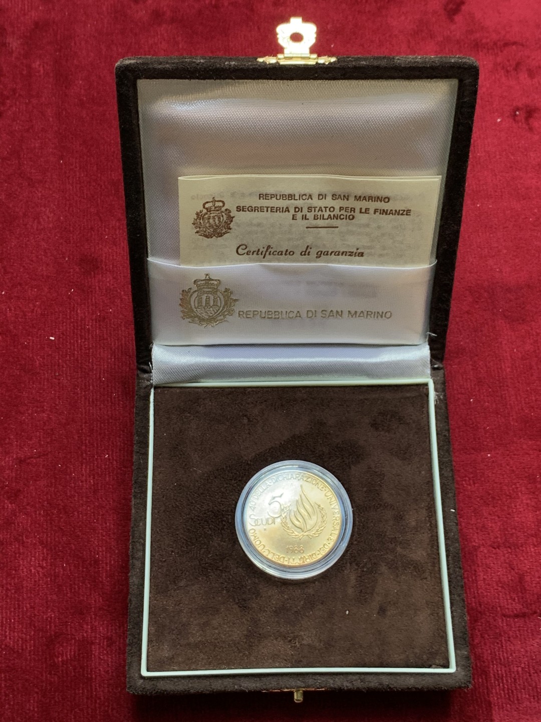 《竞宝斋》第159场-周日，周一 2场 (全场包邮) 原盒证书圣马力诺1988年 5斯库蒂金币 16.96克 917金
