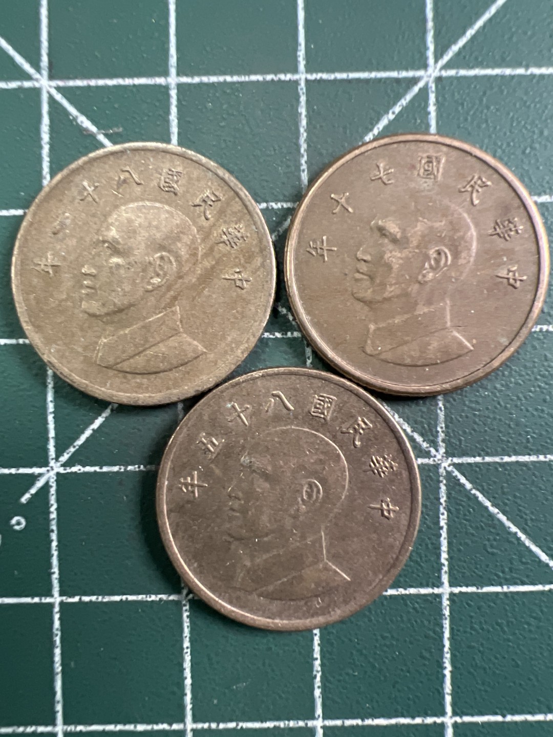 泡泡堂第295期  世界硬币 （无押金，捡漏，全场20包邮，偏远地区除外，接收代拍业务） 中华民国一元3枚