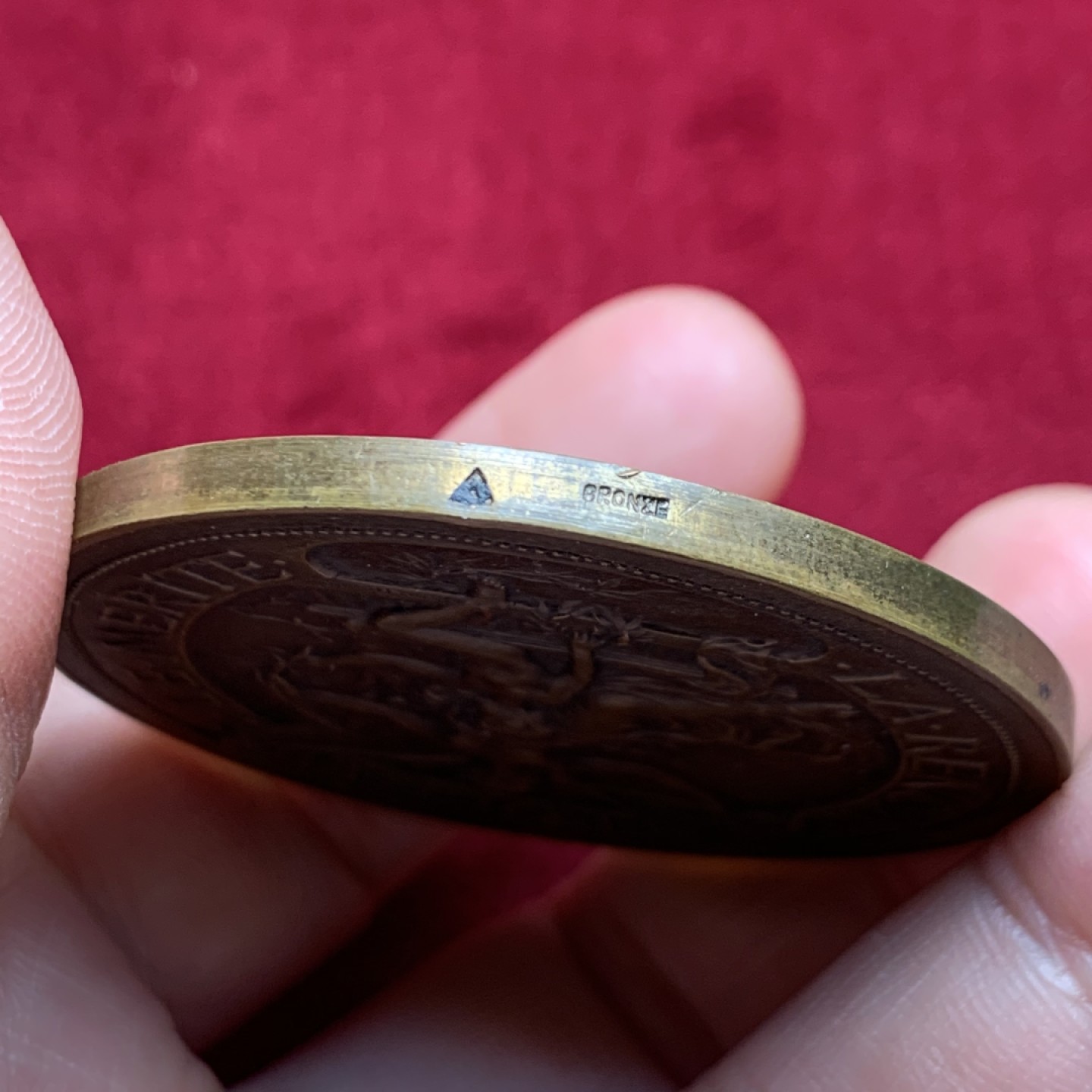 《竞宝斋》第159场-周日，周一 2场 (全场包邮) 20世纪初法国胜利女神铜章，直径50mm，重量55.5g