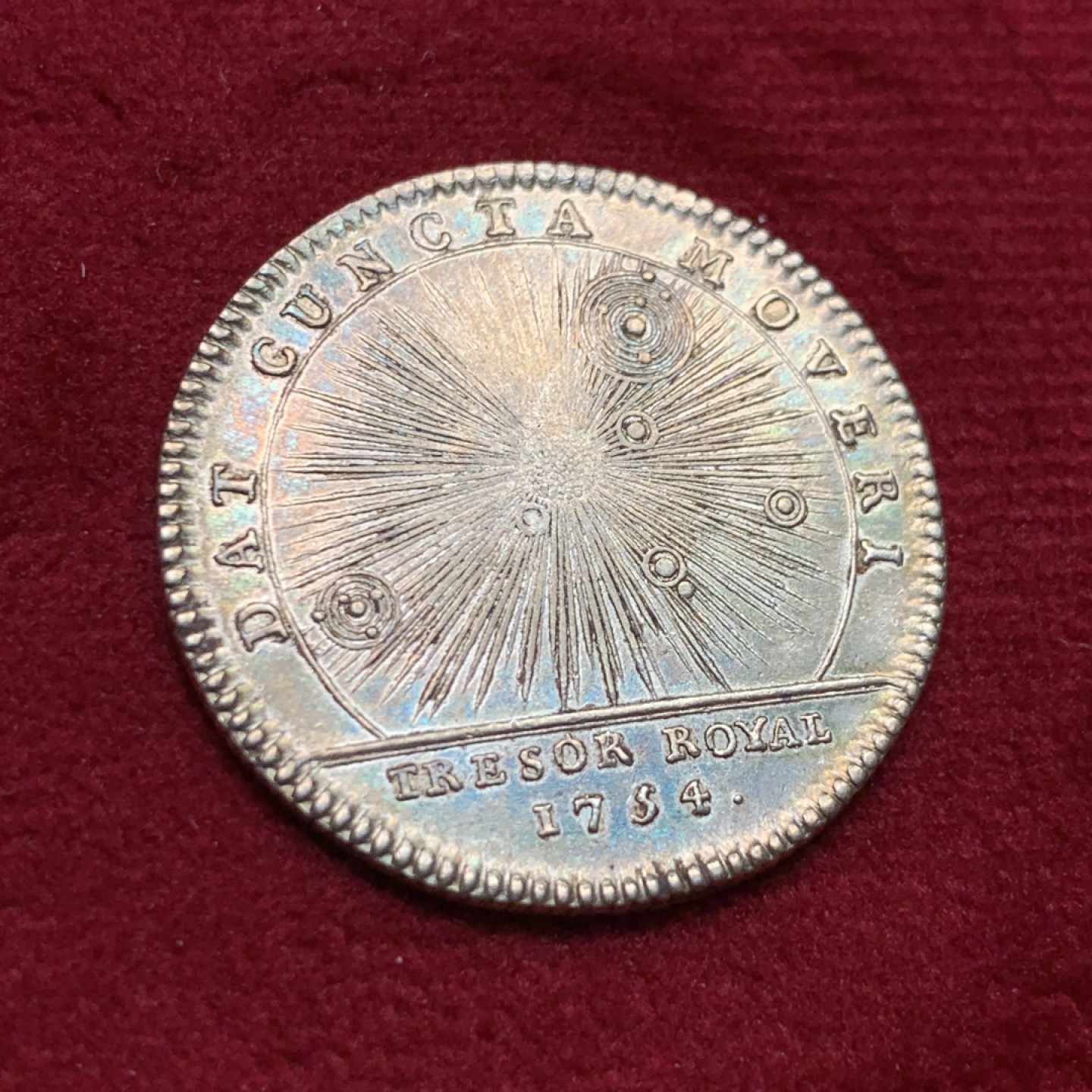 《竞宝斋》第159场-周日，周一 2场 (全场包邮) 法国 1754年 路易十五 银质圆形代币 细节好 背图新颖