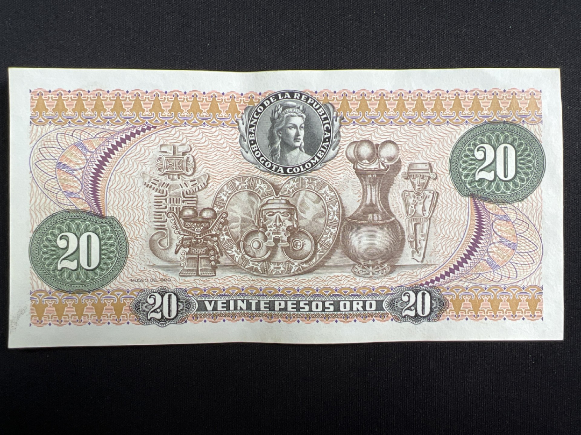 泡泡堂微拍第137幕纸币捡漏可累计专场👿👿，累计满二十元包邮，接受代拍业务 哥伦比亚20比索