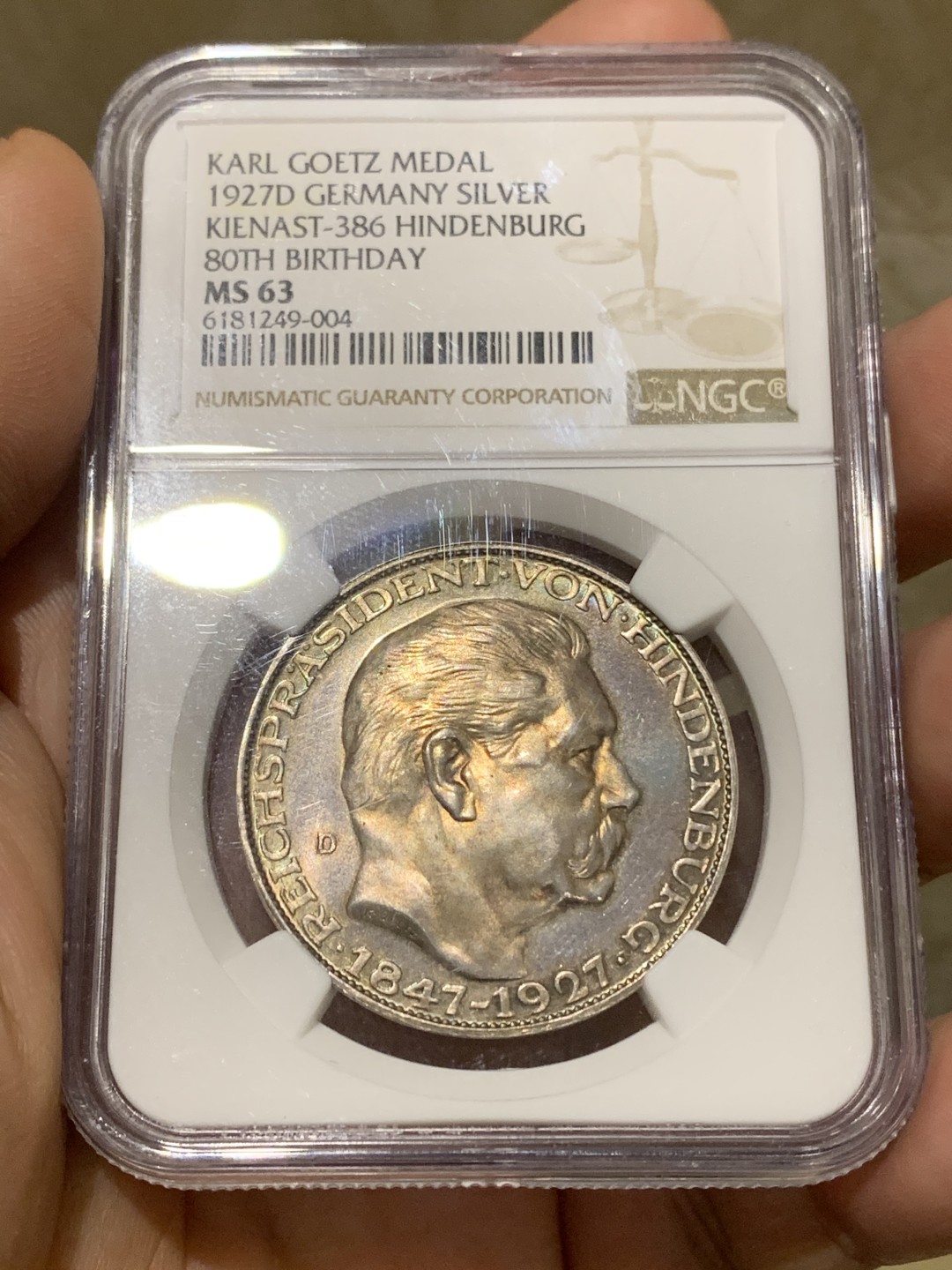 《竞宝斋》第159场-周日，周一 2场 (全场包邮) NGC-MS63 德国 1927D年 兴登堡80大寿银币蓝紫彩镜面光 5马克币型章 哥茨作品