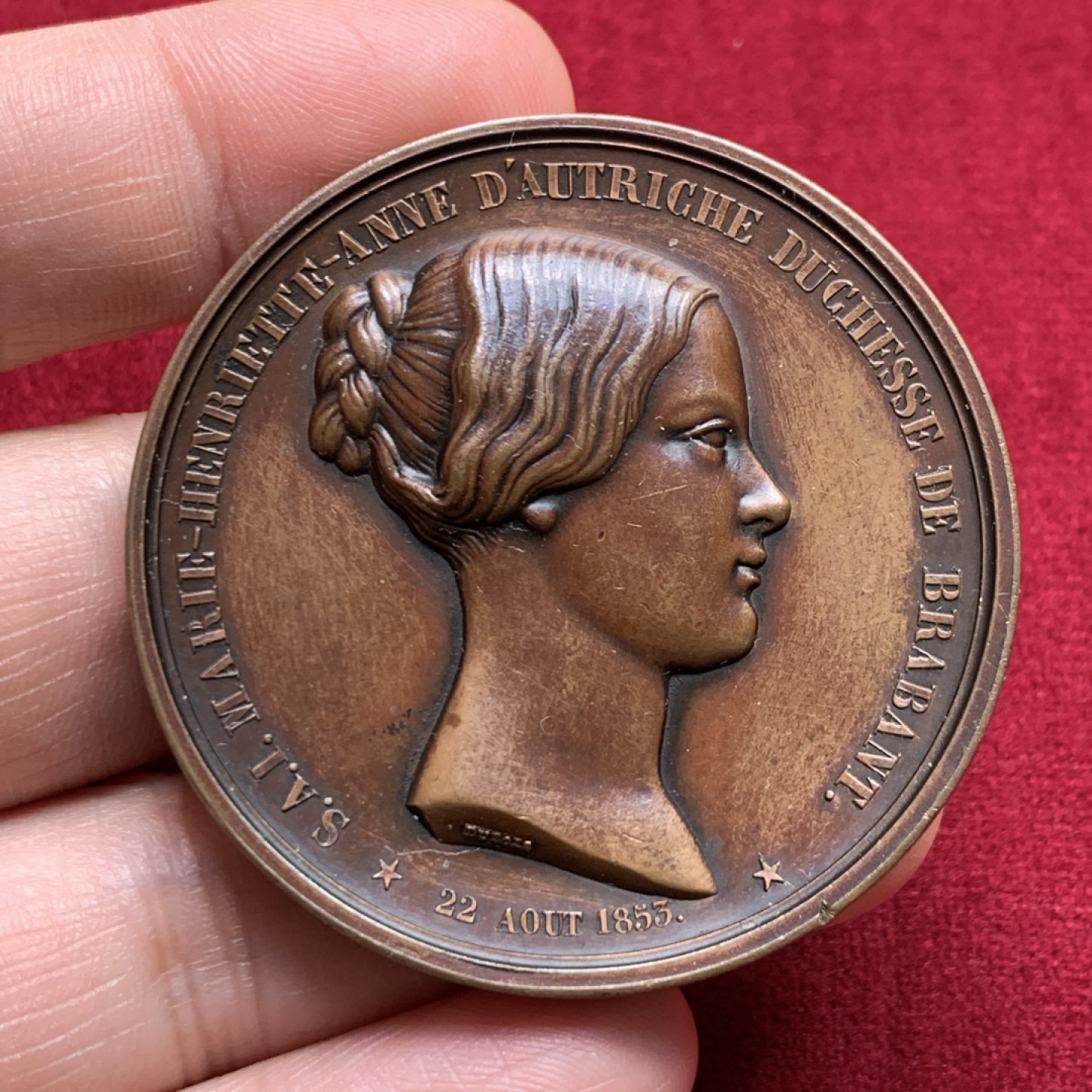 《竞宝斋》第159场-周日，周一 2场 (全场包邮) 1853年比利时玛丽安妮铜章，直径50mm，重量57g 温润的巧克力包浆