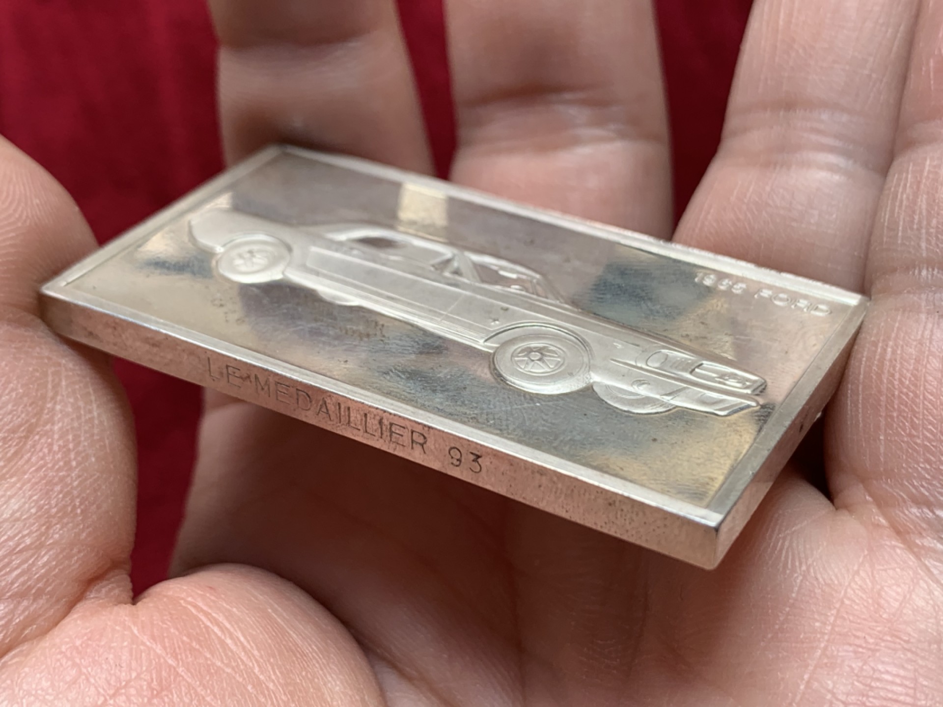 《竞宝斋》第159场-周日，周一 2场 (全场包邮) 法国 福特野马汽车 方形银砖 长57mm宽32mm 66g 边铭 菱形argent银标 把玩良品