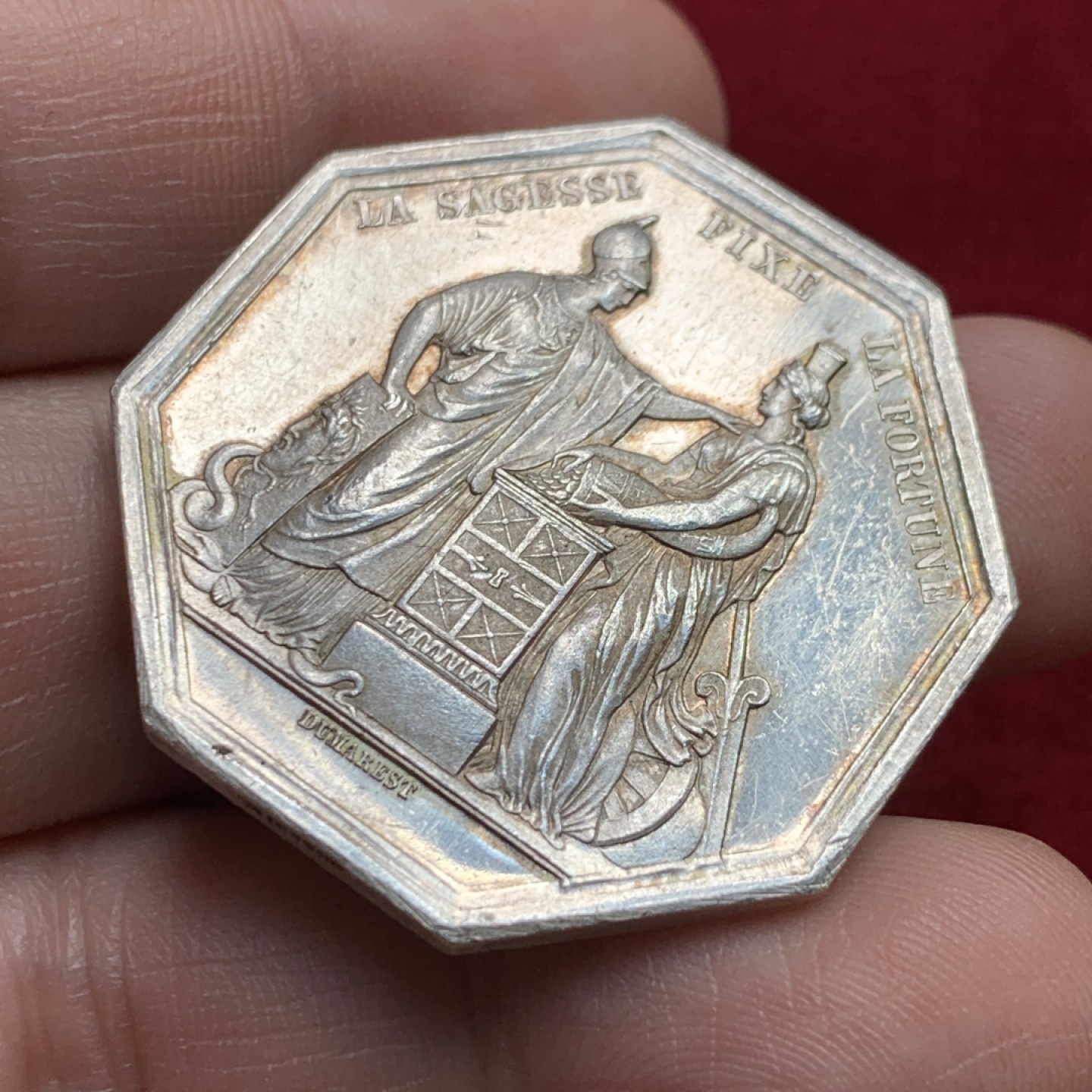 《竞宝斋》第159场-周日，周一 2场 (全场包邮) 法国 法兰西银行 银质八角代币 镜面底板 铸纹清晰 对角39mm 对边37mm 25.80g 边铭手指argent