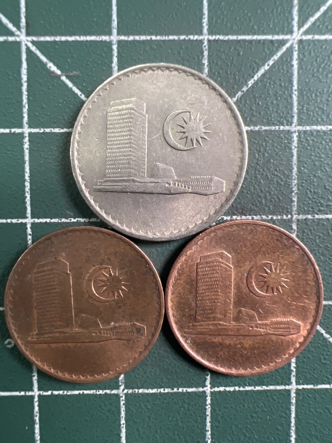 泡泡堂第294期  世界硬币 （无押金，捡漏，全场20包邮，偏远地区除外，接收代拍业务） 马来西亚三枚