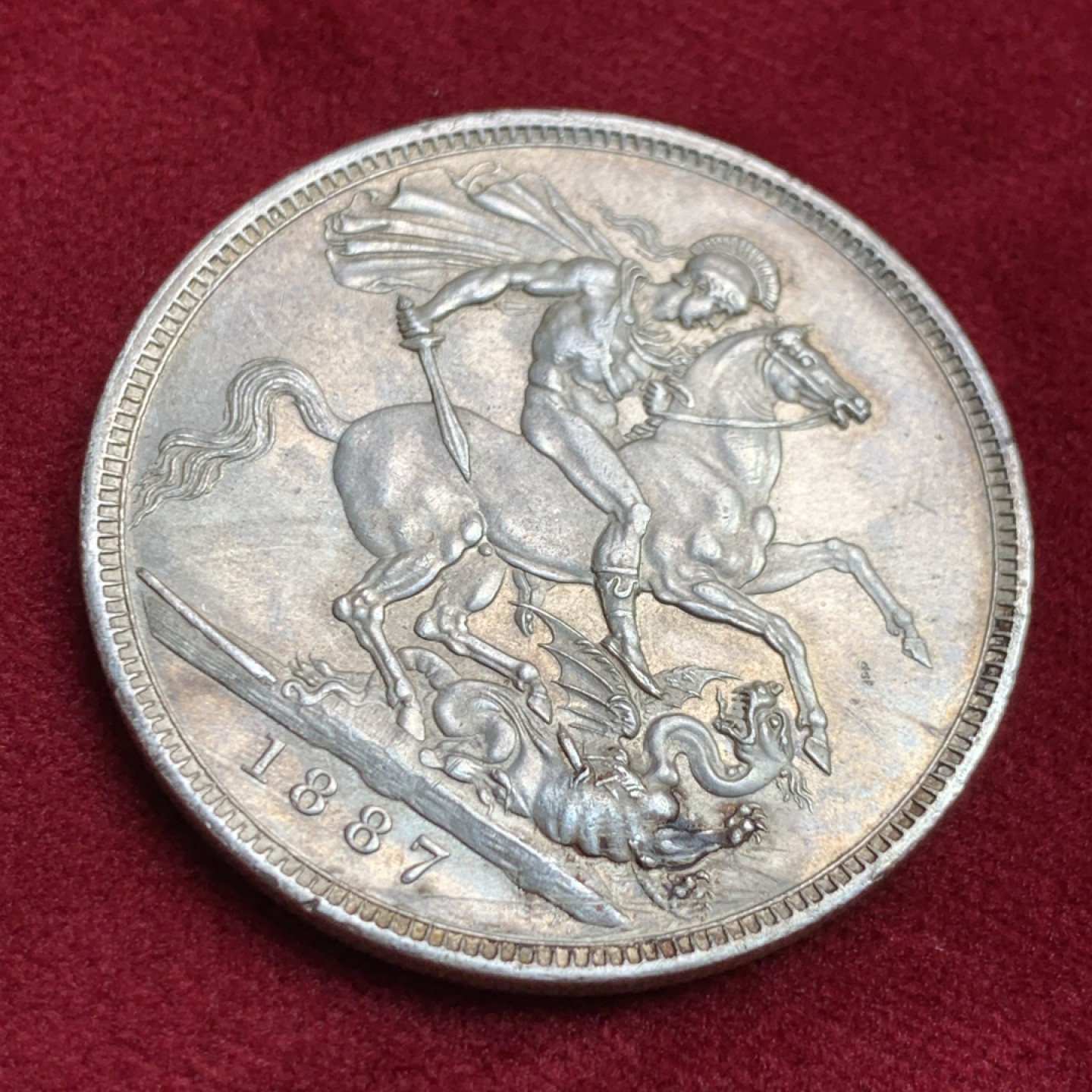 《竞宝斋》第159场-周日，周一 2场 (全场包邮) 英国 1887年马剑大克朗银币，unc级别原光淡彩，状态一流