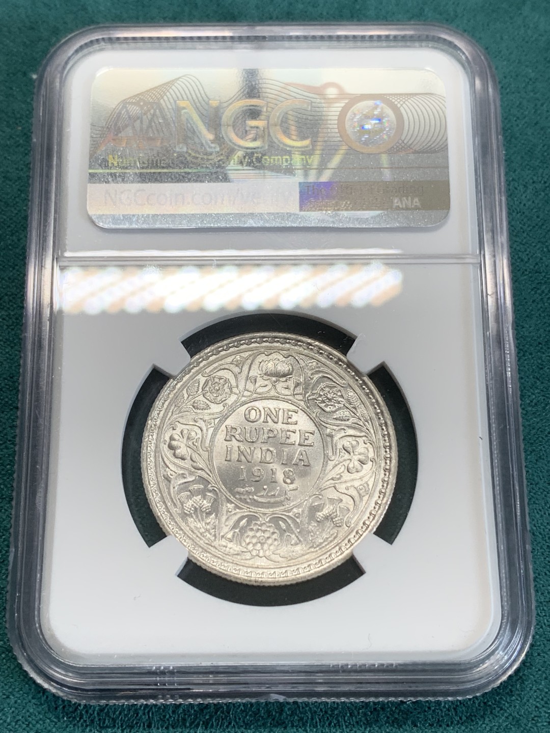 《竞宝斋》第159场-周日，周一 2场 (全场包邮) NGC UNC 英属印度 1918-C版 乔五 1卢比 银币 白净转光