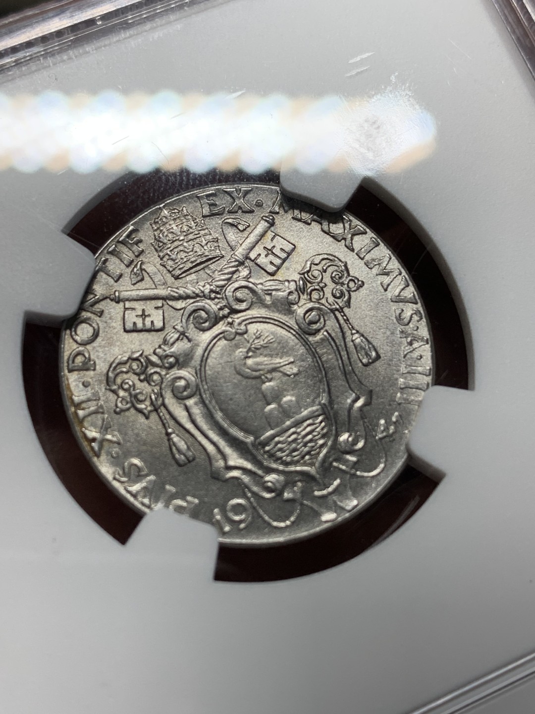 《竞宝斋》第159场-周日，周一 2场 (全场包邮) NGC-MS64，梵蒂冈1941年50分，战斗天使，梵蒂冈铸币设计巅峰，造型时尚已很难买到