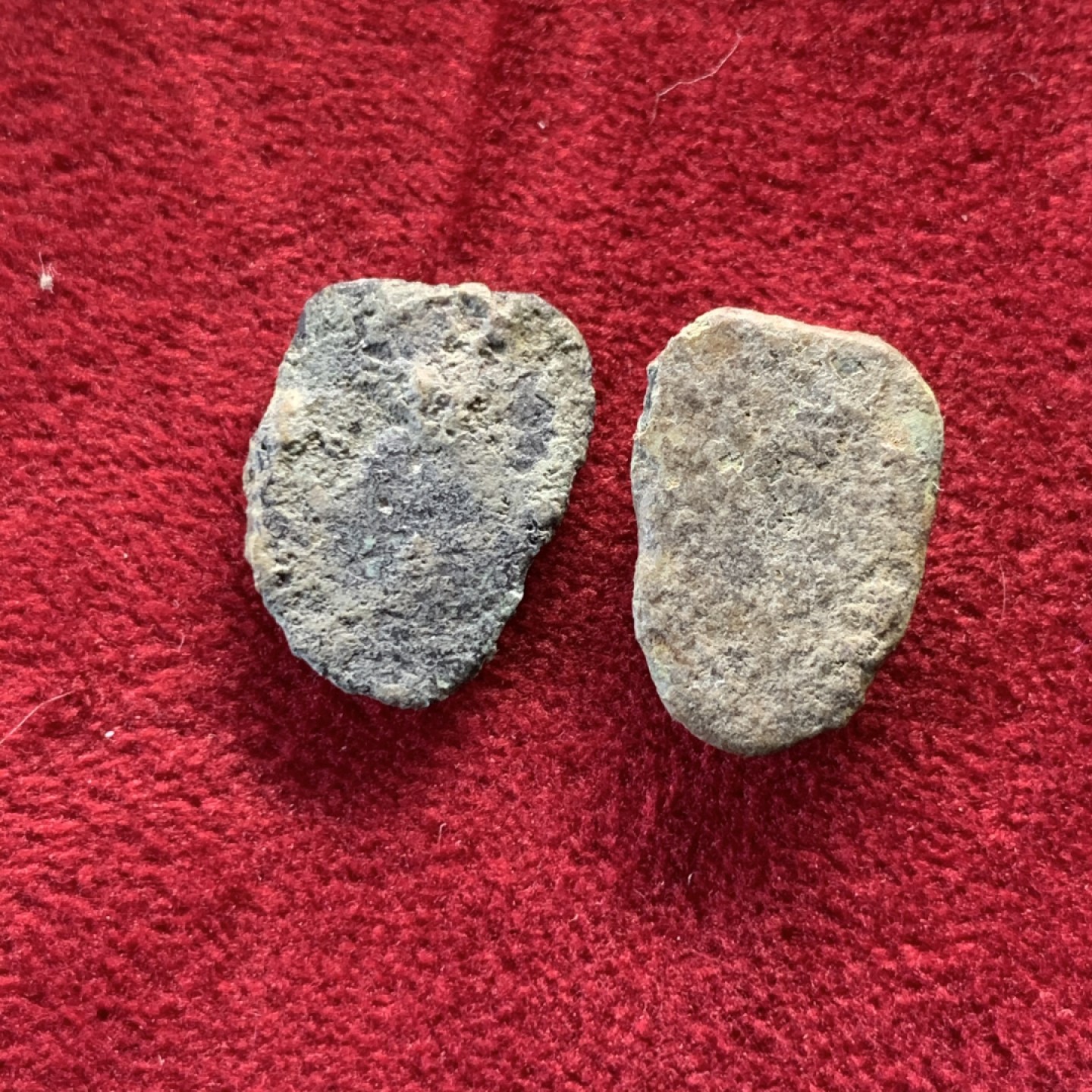 《竞宝斋》第159场-周日，周一 2场 (全场包邮) 战国 楚 鬼脸钱厚重大样版和早期阔字凹背版2枚，皆不多见