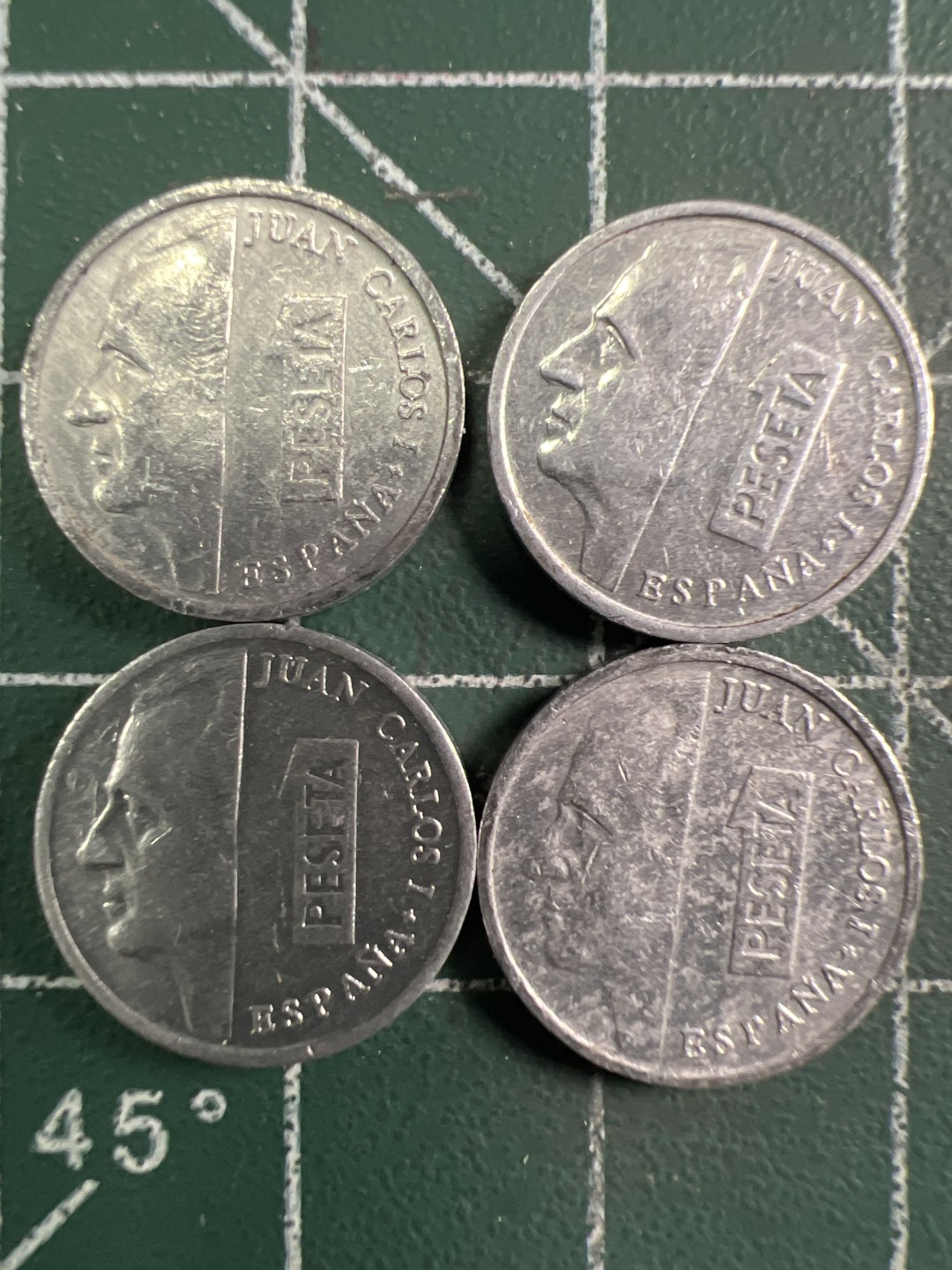 泡泡堂第295期  世界硬币 （无押金，捡漏，全场20包邮，偏远地区除外，接收代拍业务） 西班牙一比塞塔4枚 小铝币