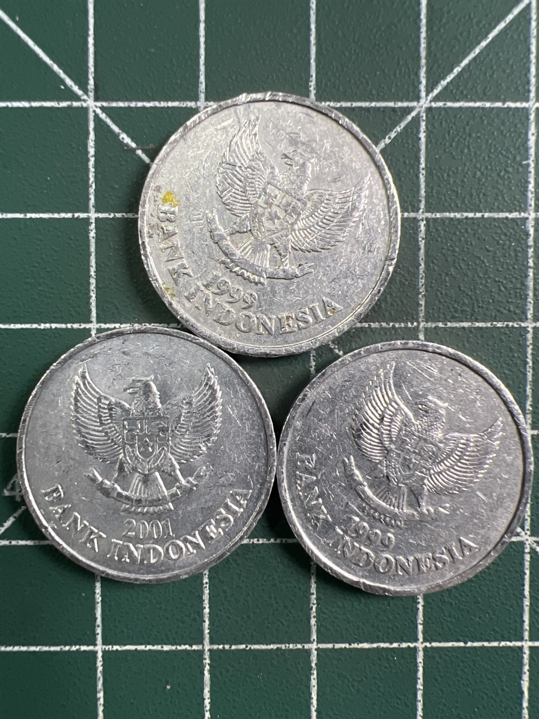 泡泡堂第294期  世界硬币 （无押金，捡漏，全场20包邮，偏远地区除外，接收代拍业务） 印尼100卢比三枚