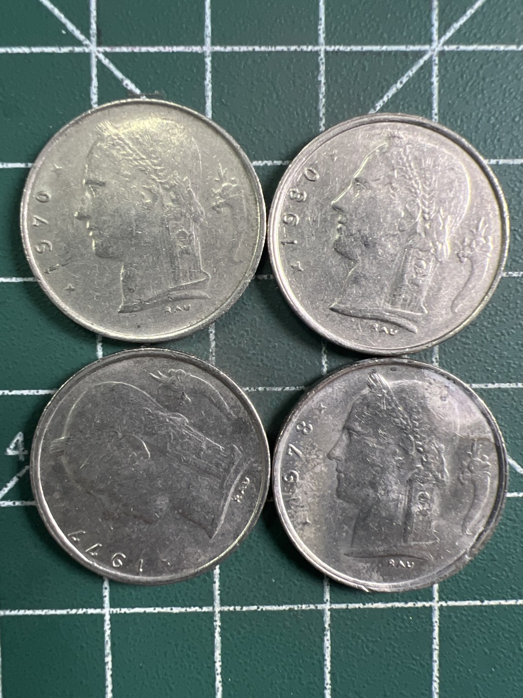 泡泡堂第294期  世界硬币 （无押金，捡漏，全场20包邮，偏远地区除外，接收代拍业务） 比利时1F四枚