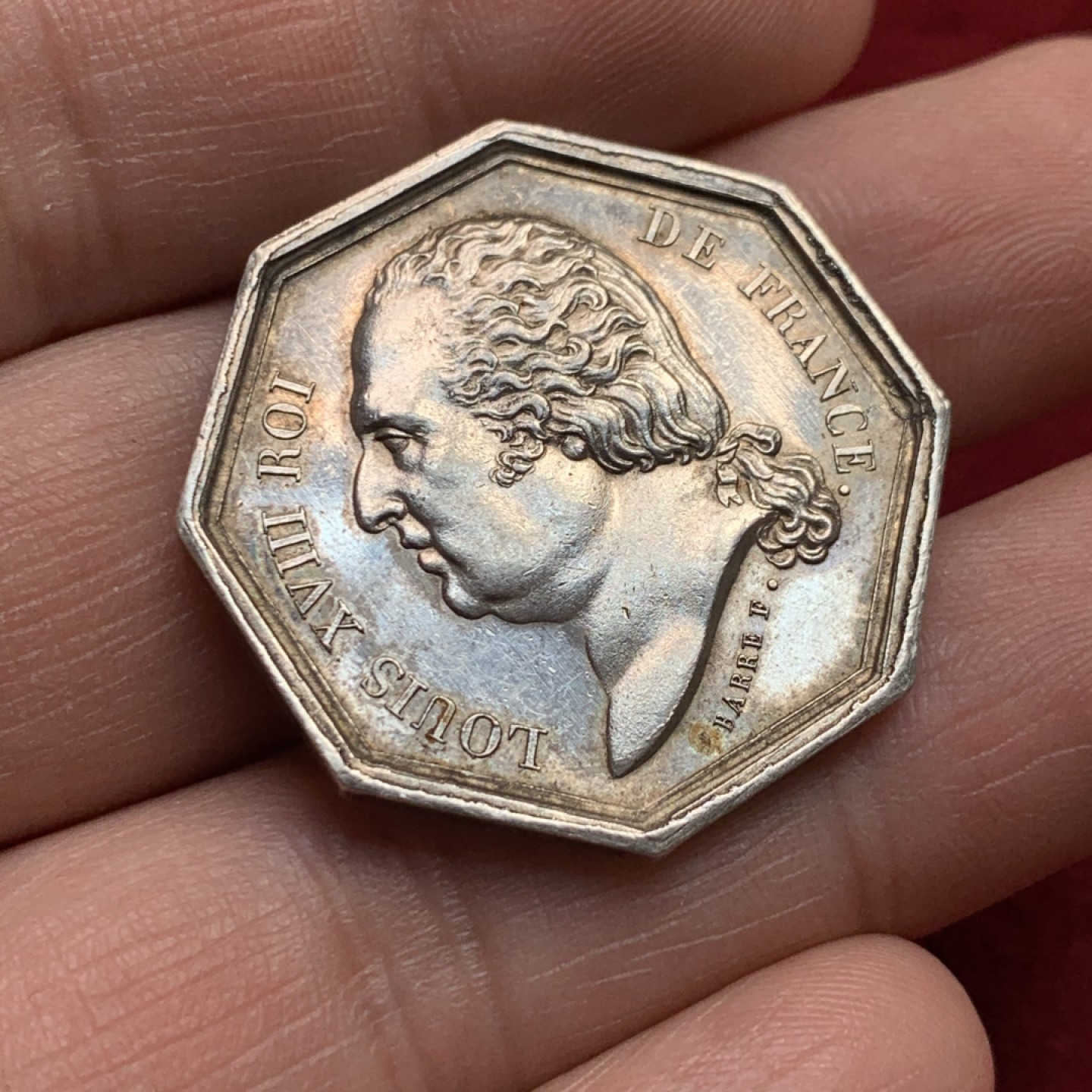 《竞宝斋》第159场-周日，周一 2场 (全场包邮) 法国  路易十八 火宅保险 八角银质代币 船首+银标 早期品种  13.8克 30.7mm