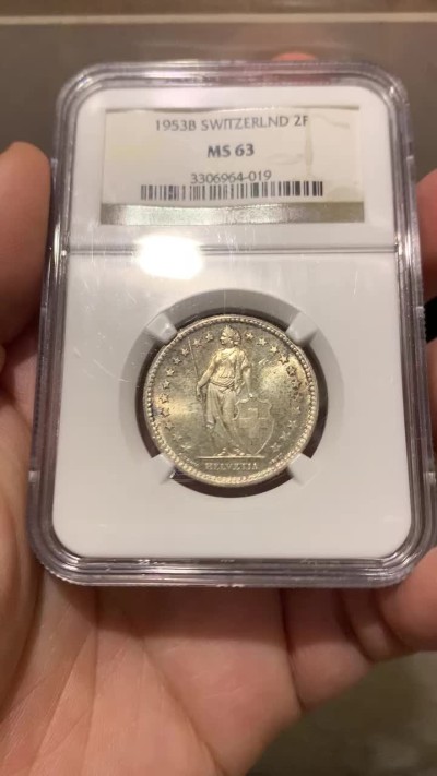 《竞宝斋》第159场-周日，周一 2场 (全场包邮) NGC-MS63 1953年 瑞士2法郎银币，赫尔维蒂娅女神。后期特年，1940后发行量最少的年份，书价是常见6x年的4-5倍
