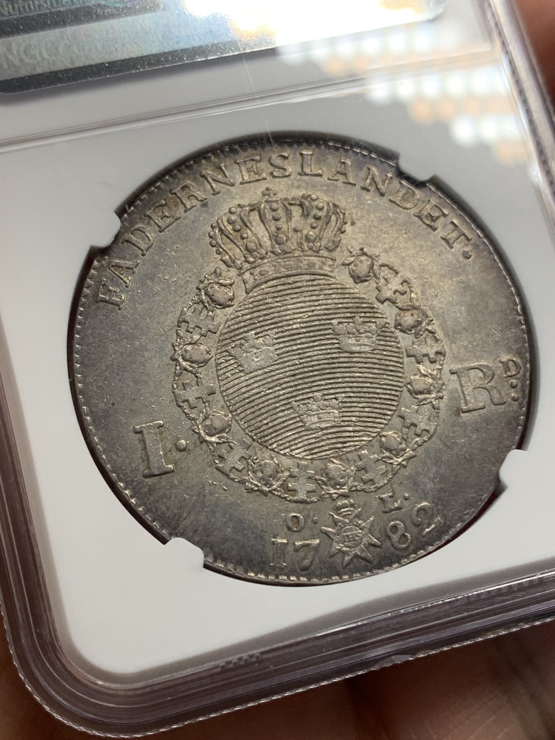 《竞宝斋》第159场-周日，周一 2场 (全场包邮) NGC-AU55 瑞典  1782 古斯塔夫三世 1塔勒银币 稀少品种 灰彩 地板好