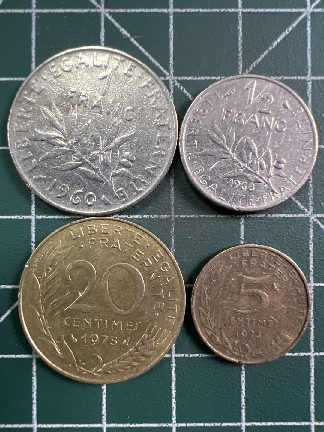 泡泡堂第295期  世界硬币 （无押金，捡漏，全场20包邮，偏远地区除外，接收代拍业务） 法国4枚