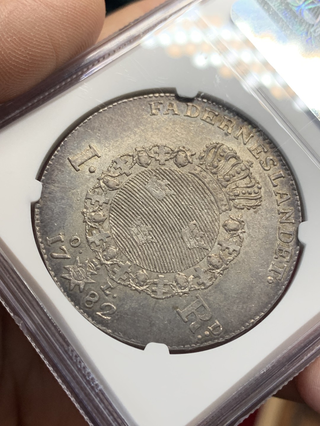 《竞宝斋》第159场-周日，周一 2场 (全场包邮) NGC-AU55 瑞典  1782 古斯塔夫三世 1塔勒银币 稀少品种 灰彩 地板好