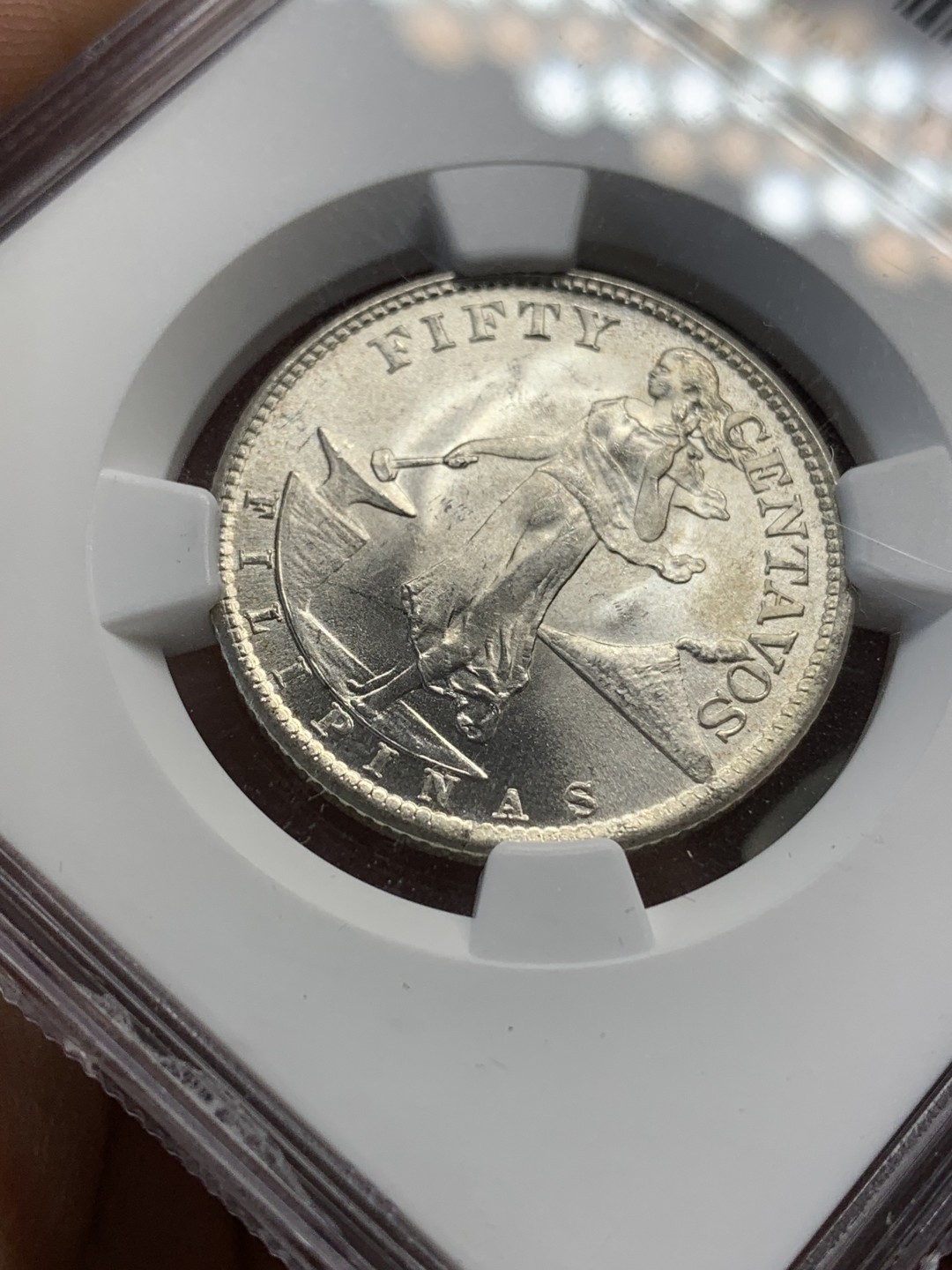 《竞宝斋》第159场-周日，周一 2场 (全场包邮) NGC MS62 美属菲律宾1945年打铁女神50分银币