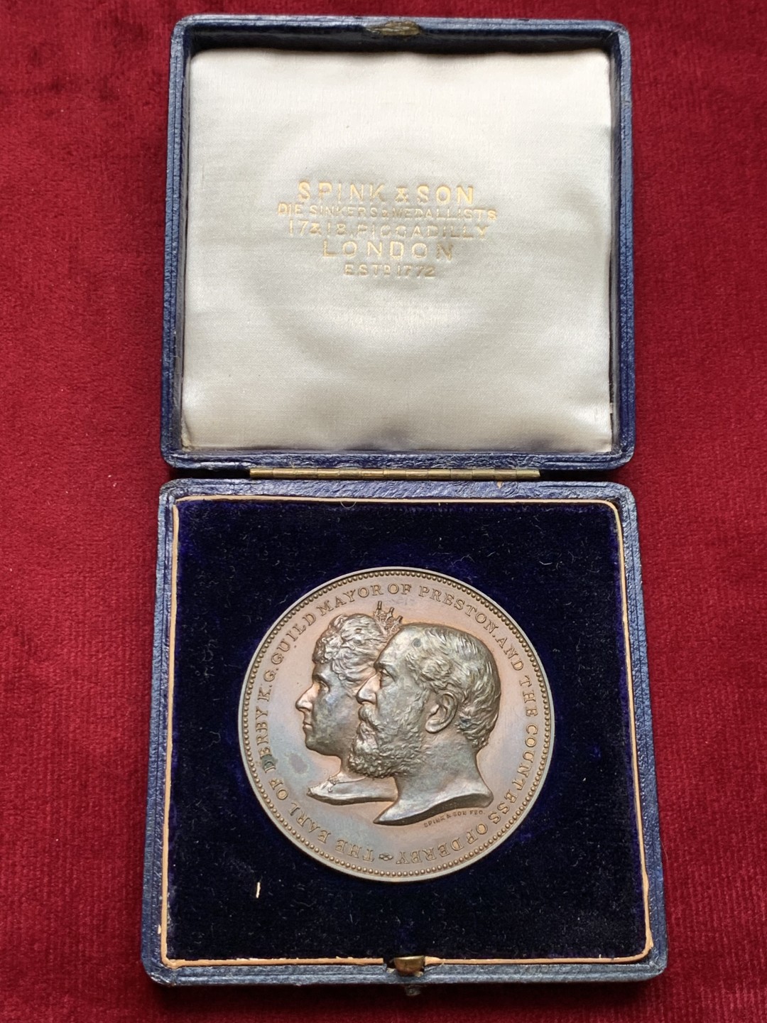 《竞宝斋》第159场-周日，周一 2场 (全场包邮) 1902年普雷斯顿公会纪念大铜章，带原盒 60.3克 51mm直径