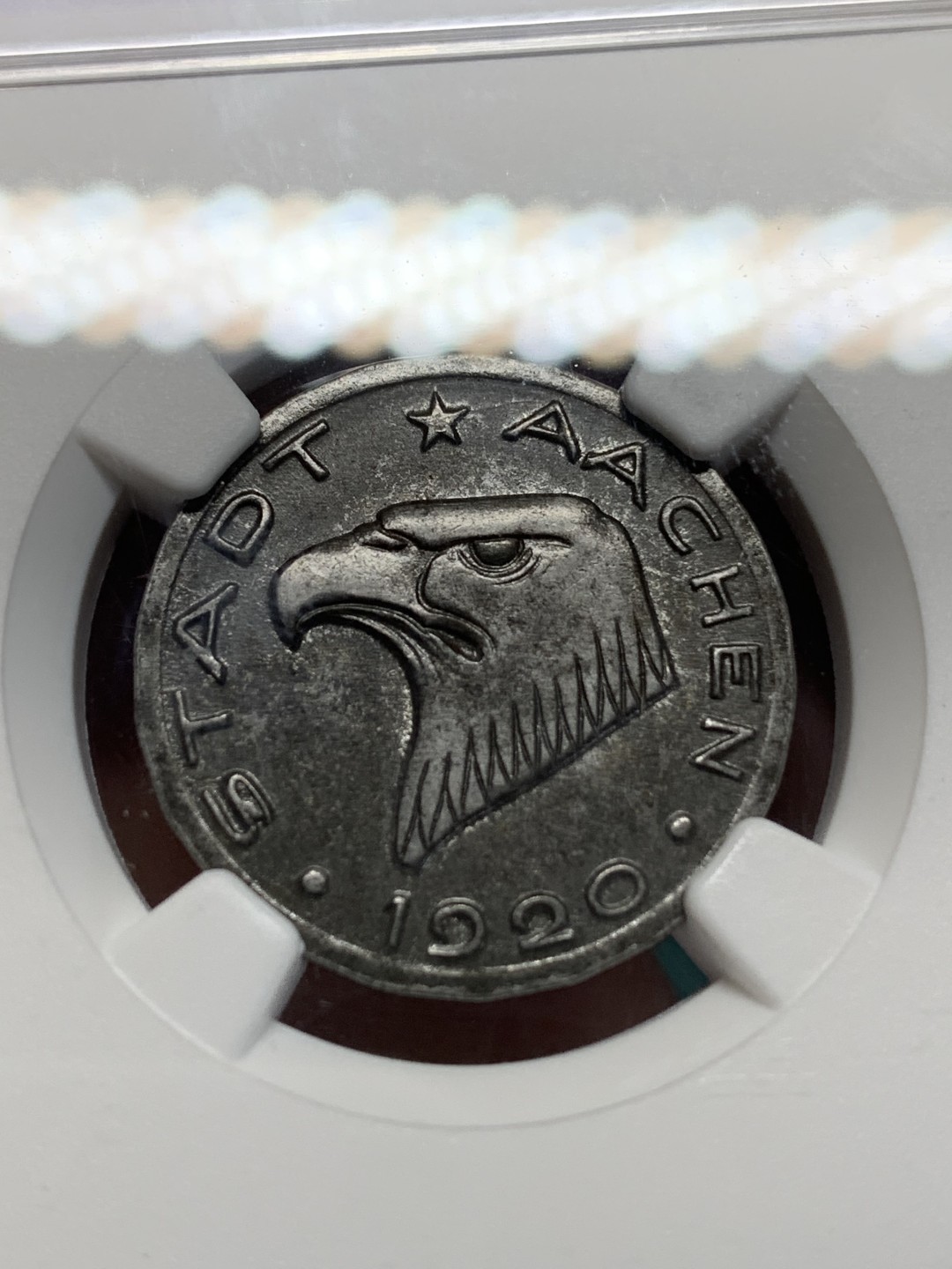 《竞宝斋》第159场-周日，周一 2场 (全场包邮) NGC-MS62 德国 德紧1920年亚琛鹰头铁币50芬尼，德紧系列开门名誉品，包浆均匀自然，一枚自藏