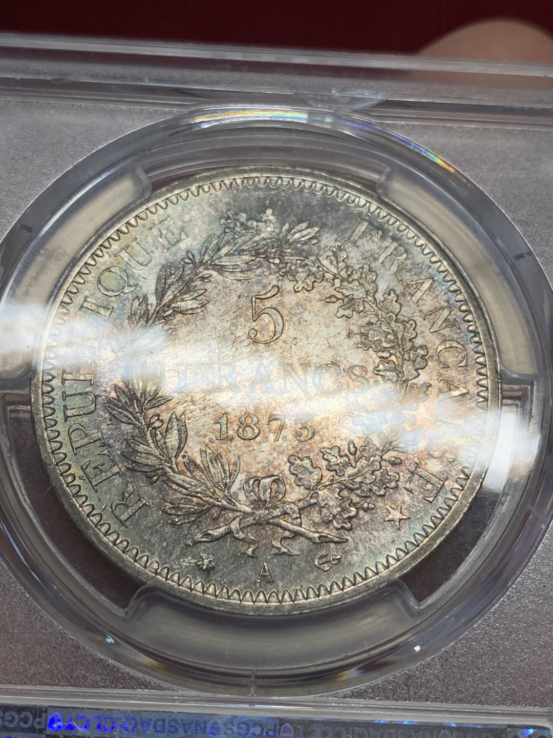 《竞宝斋》第159场-周日，周一 2场 (全场包邮) PCGS-MS64 法国 1873 大力神5法郎大银币。转光流畅的一颗，底板丝滑。老欧洲包浆，背面绚彩，盒子背面小磕